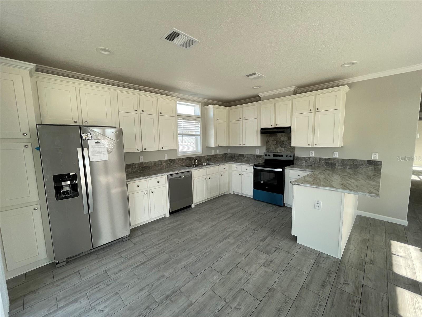 715 Blackburn Blvd, FL