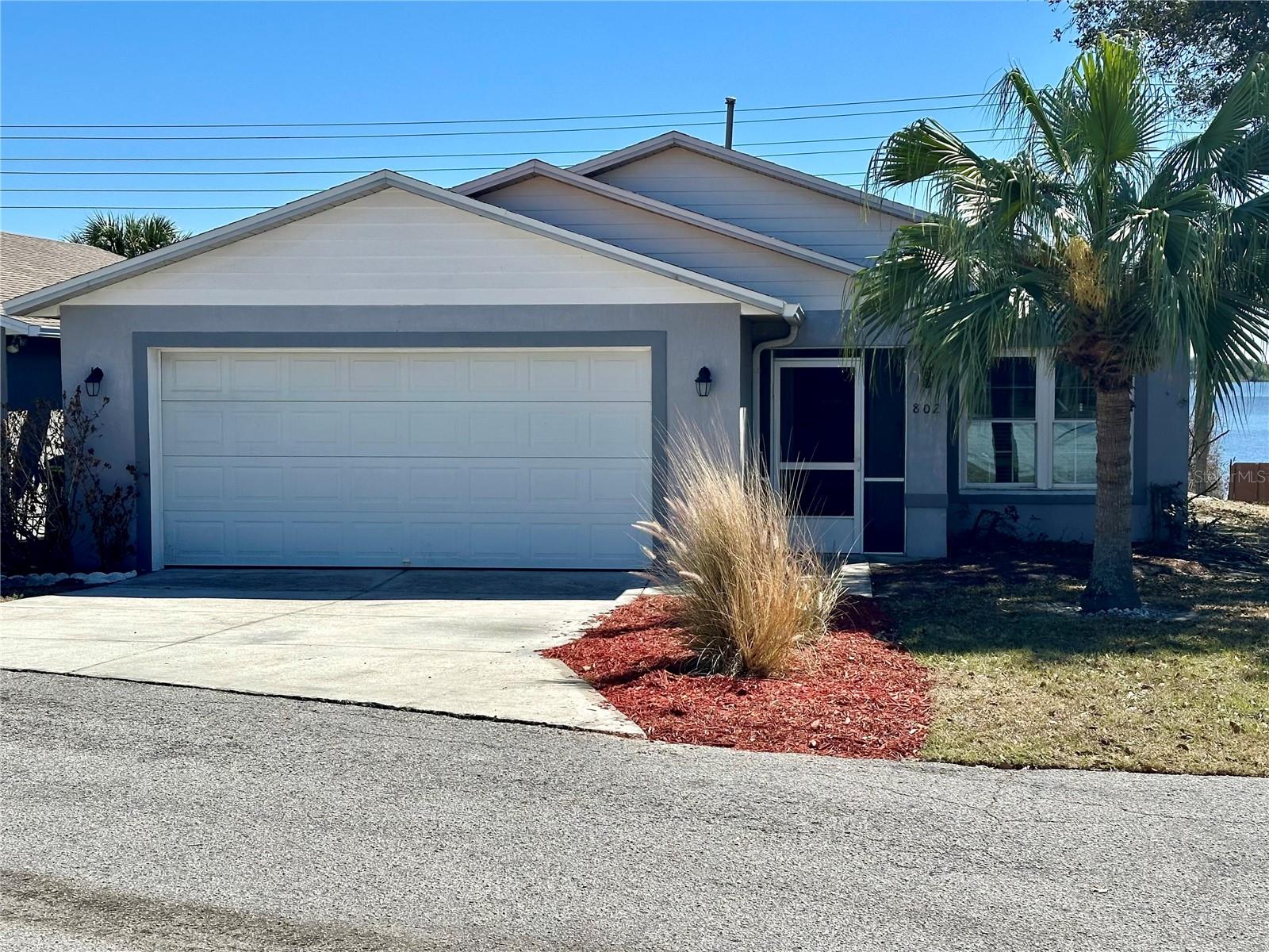 802 Marcia Loop, FL