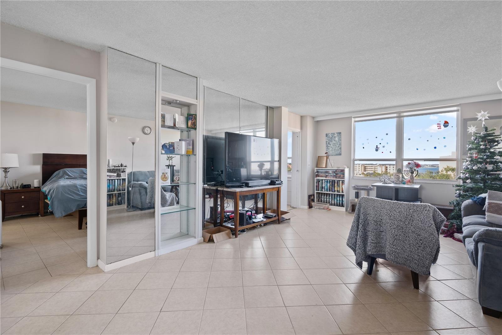 2621 Cove Cay Drive, FL