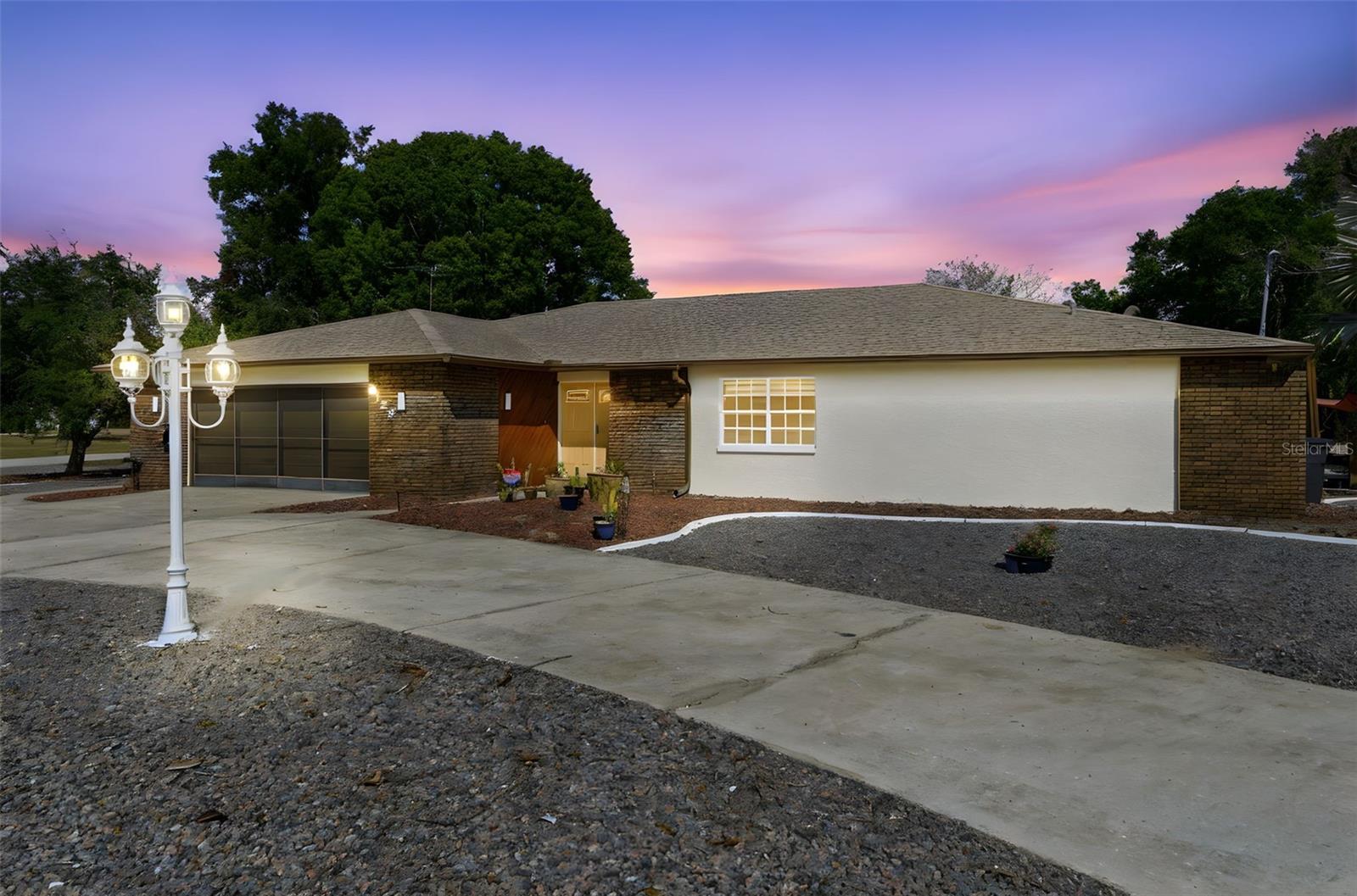 8123 River Country Drive, FL