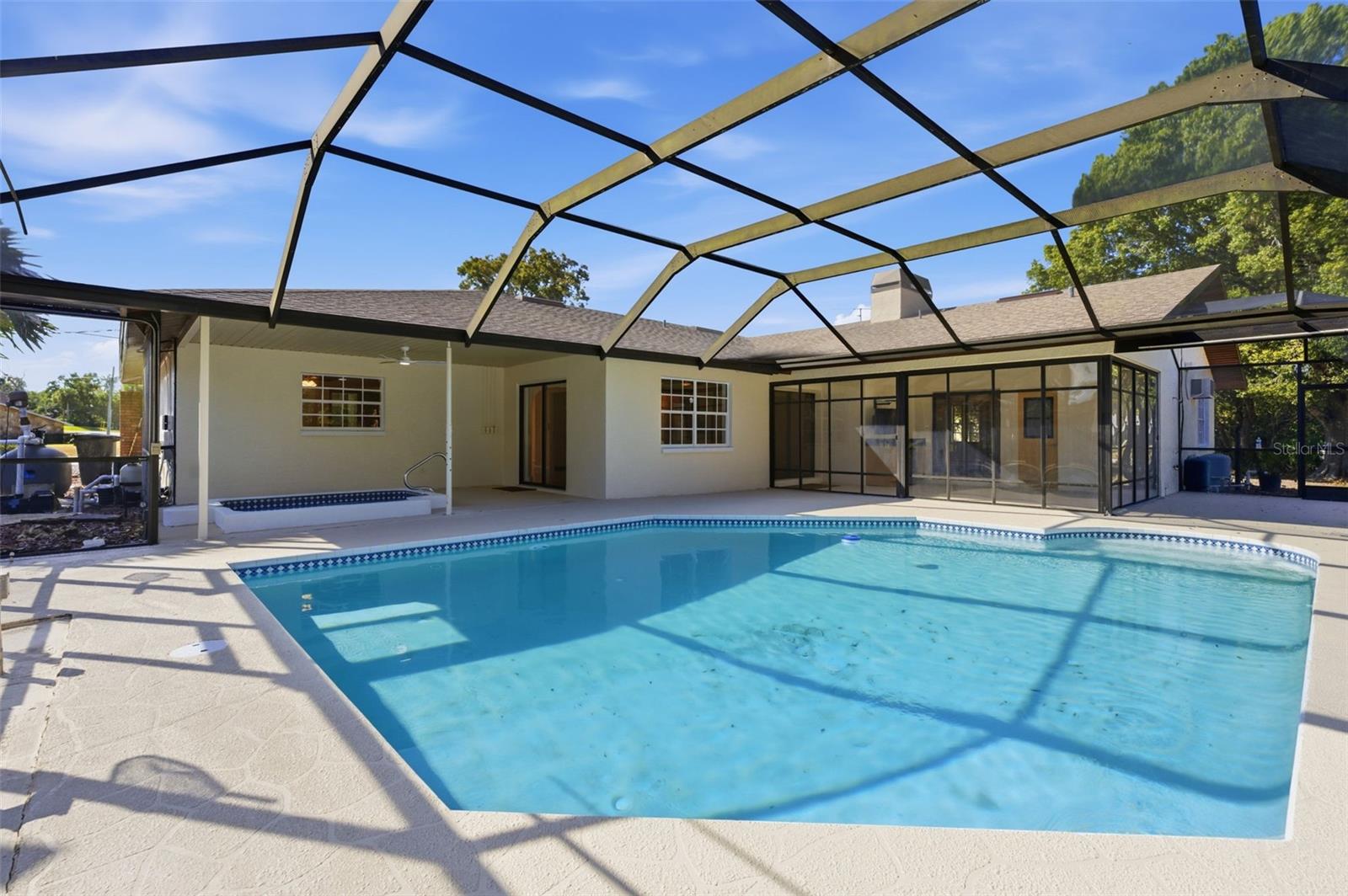 8123 River Country Drive, FL