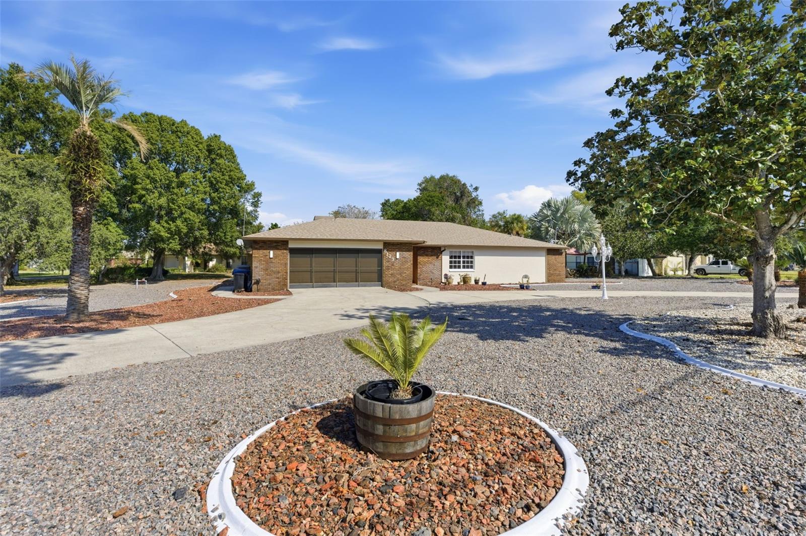 8123 River Country Drive, FL