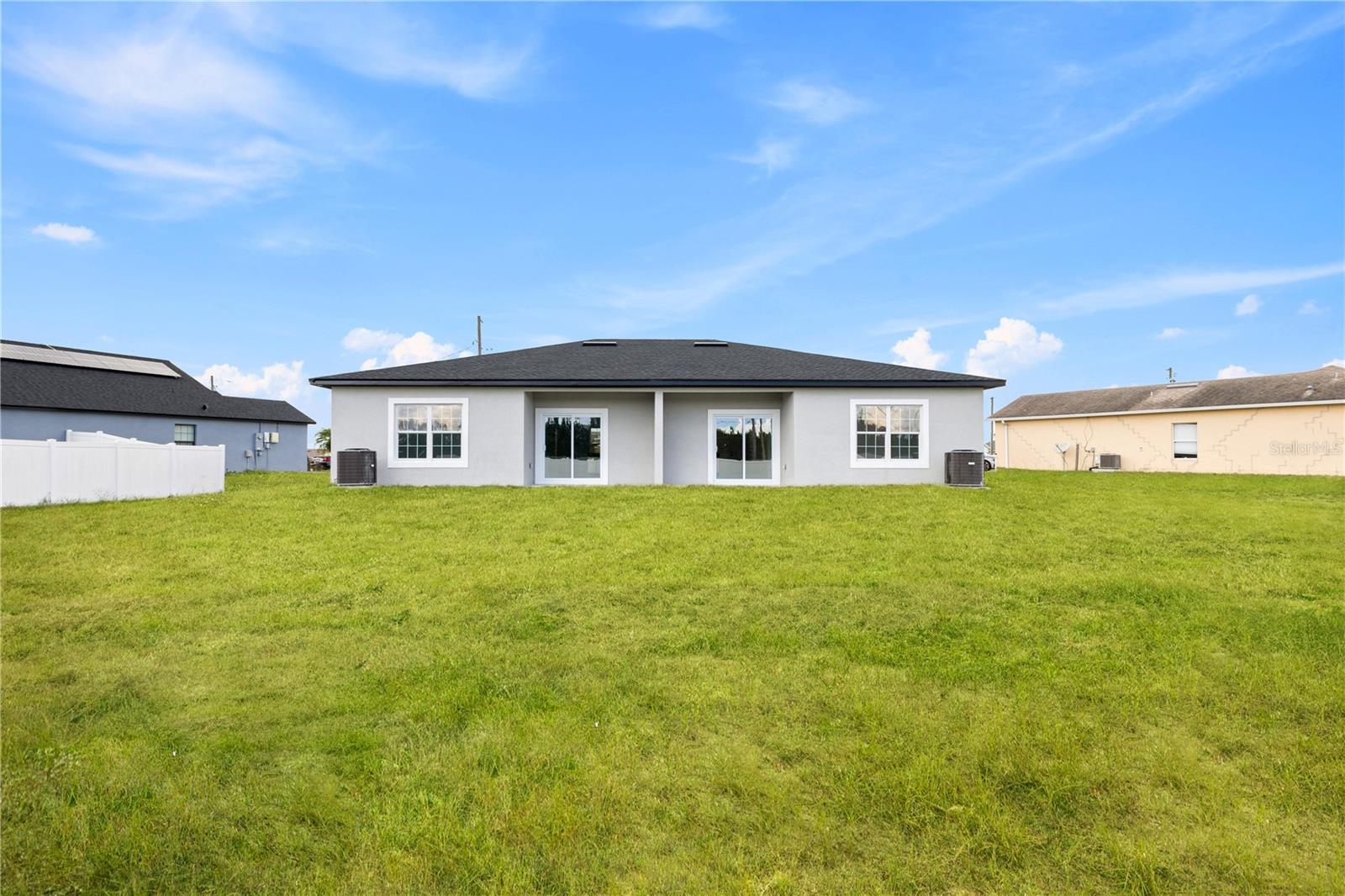 476-474 Columbia Court, FL