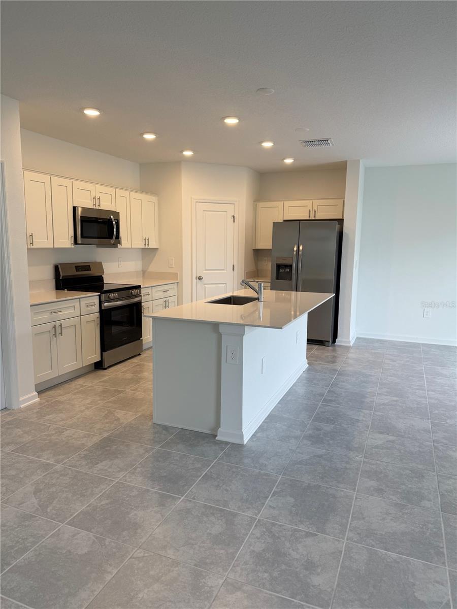 1326 Deepwater Circle, FL