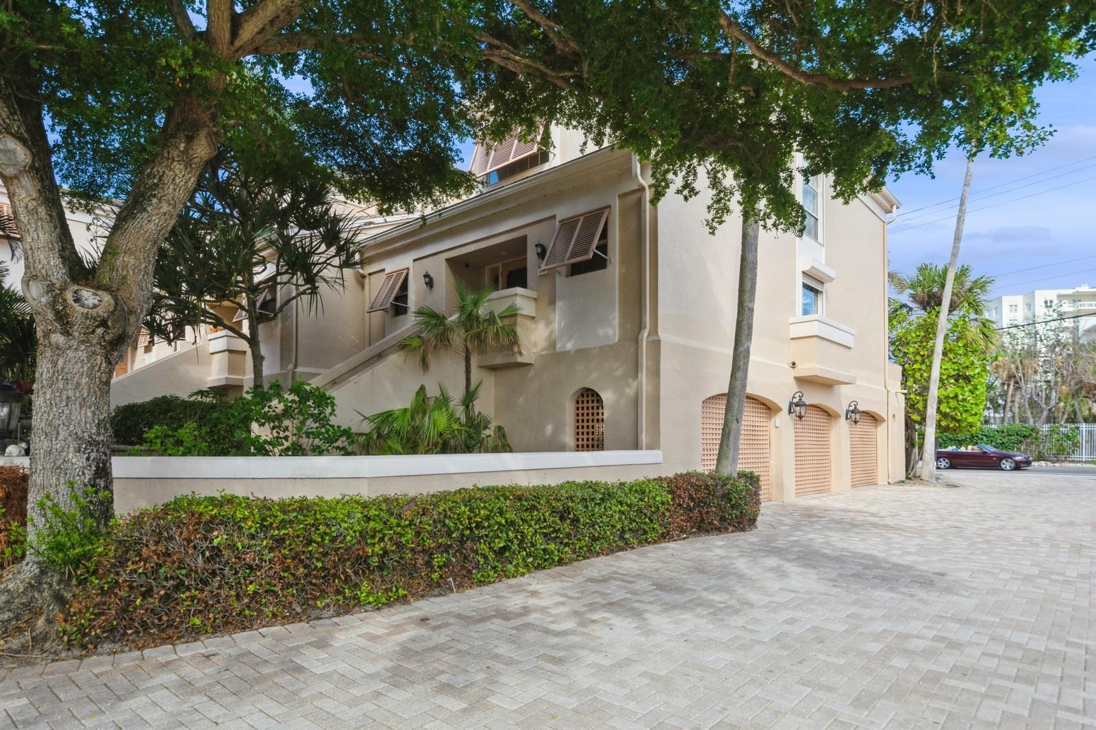 1195 Coquille Street, FL