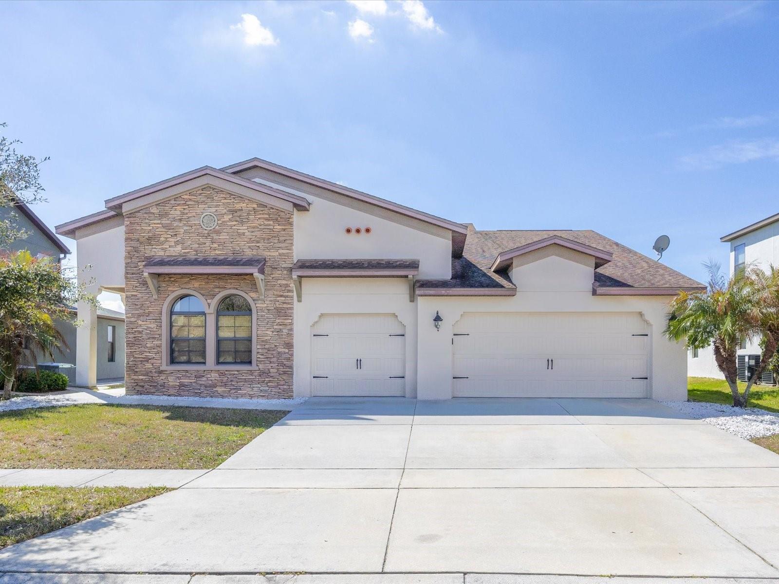 1822 Trophy Bass Way, FL