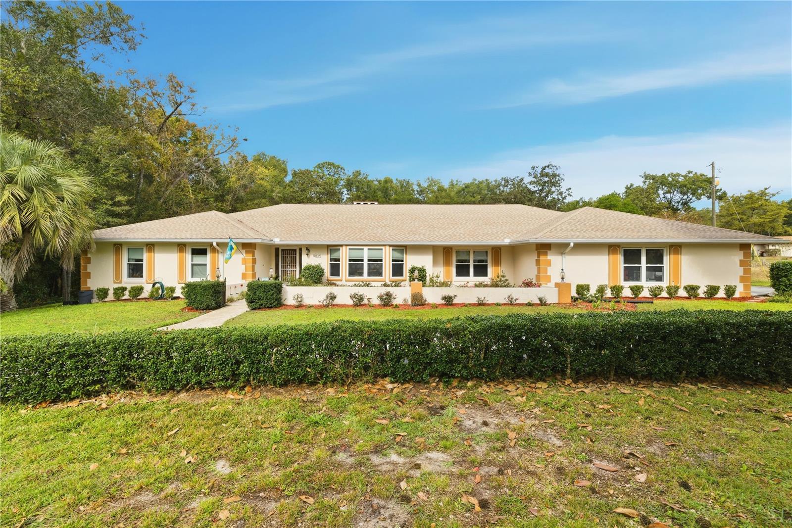 9825 202 Avenue Road, FL