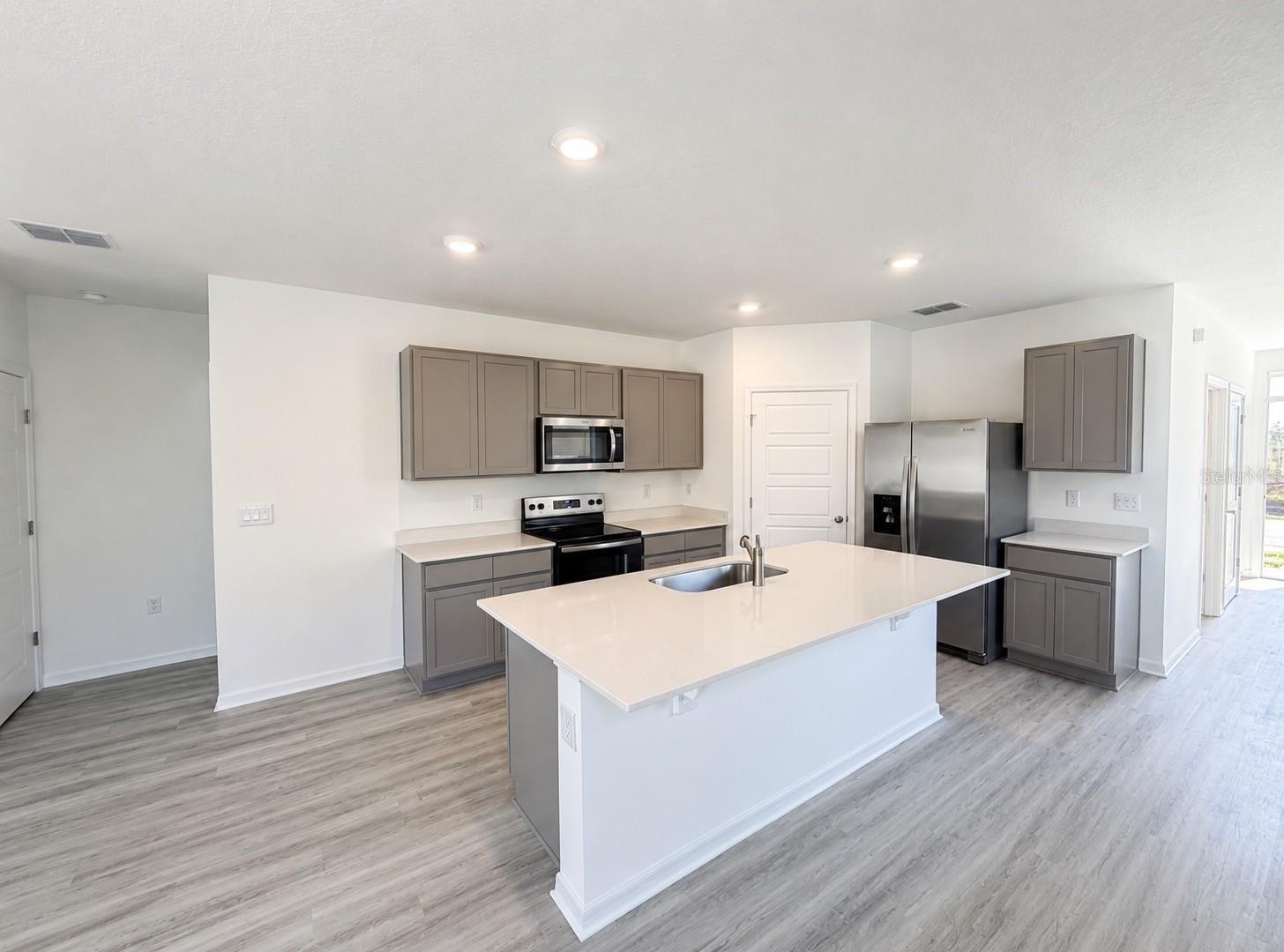 3731 Point Sur Court, FL