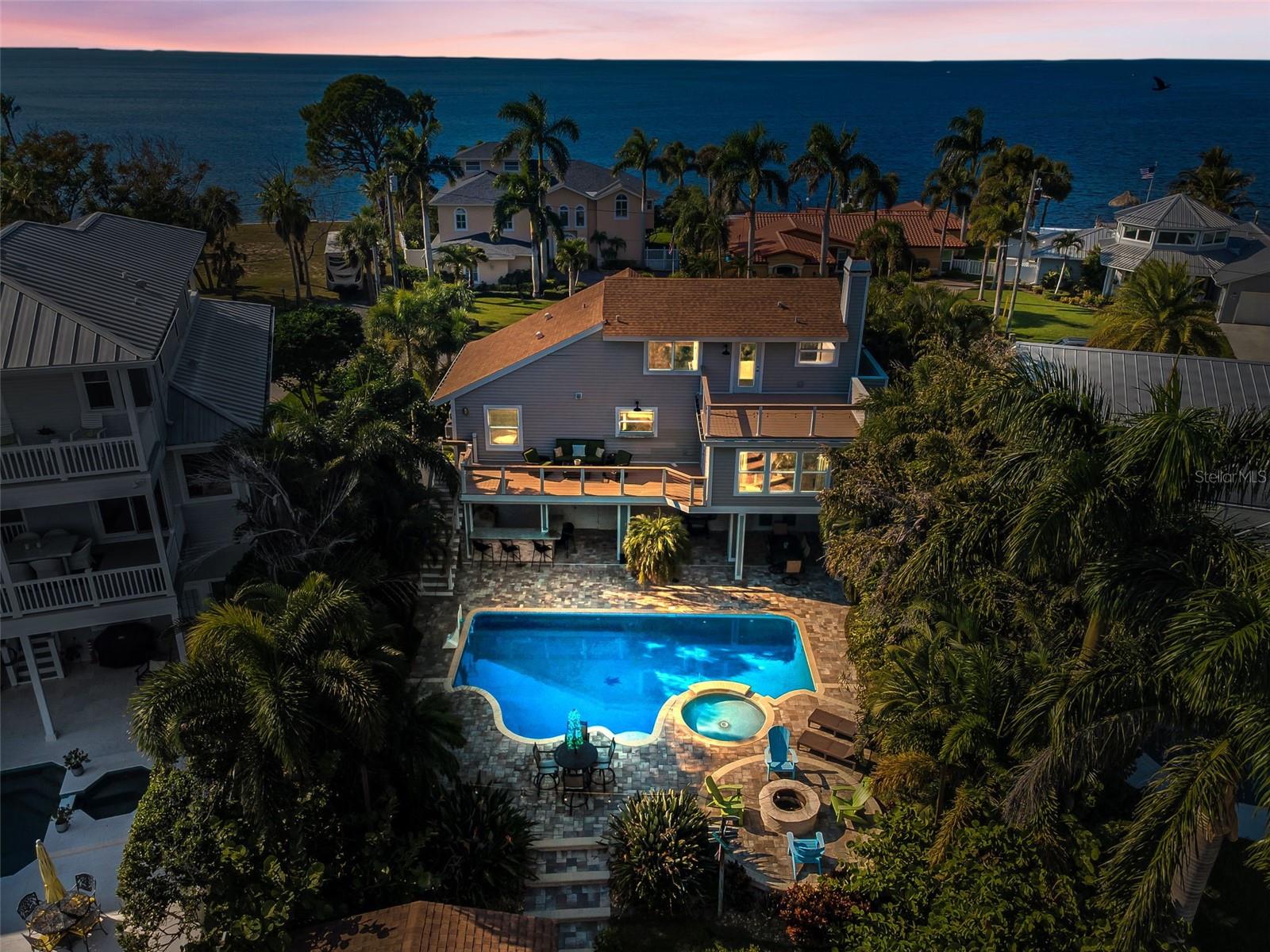 110 Carlyle Circle, FL