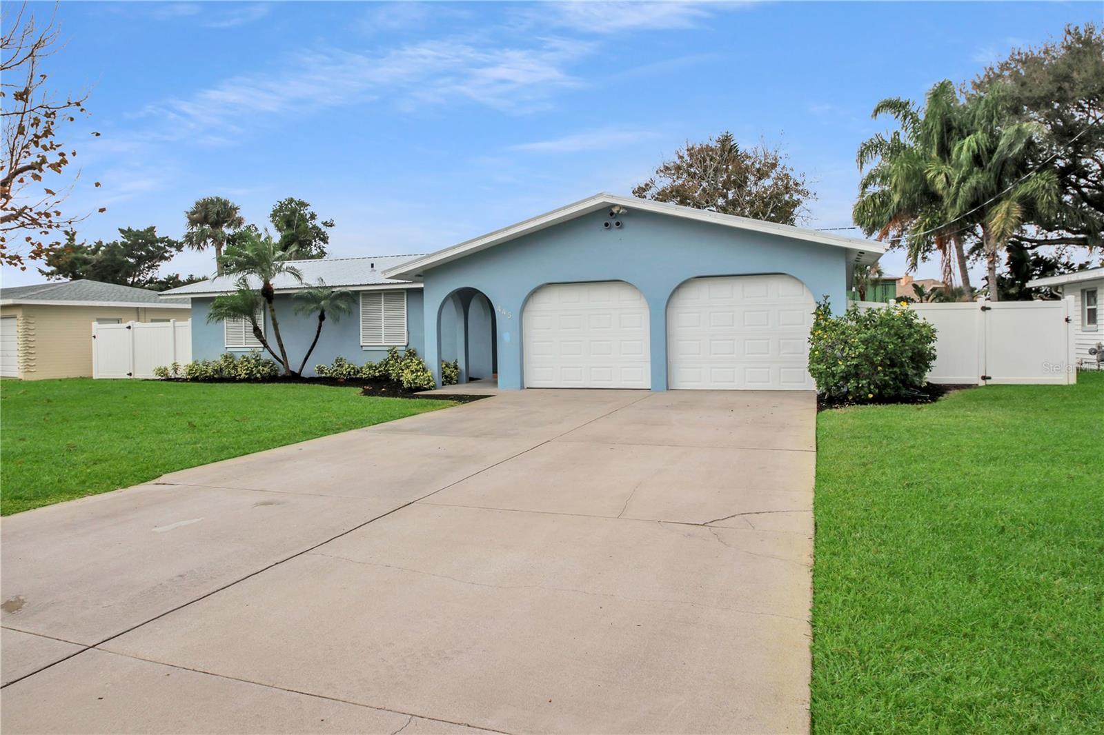 445 Desoto Drive, FL