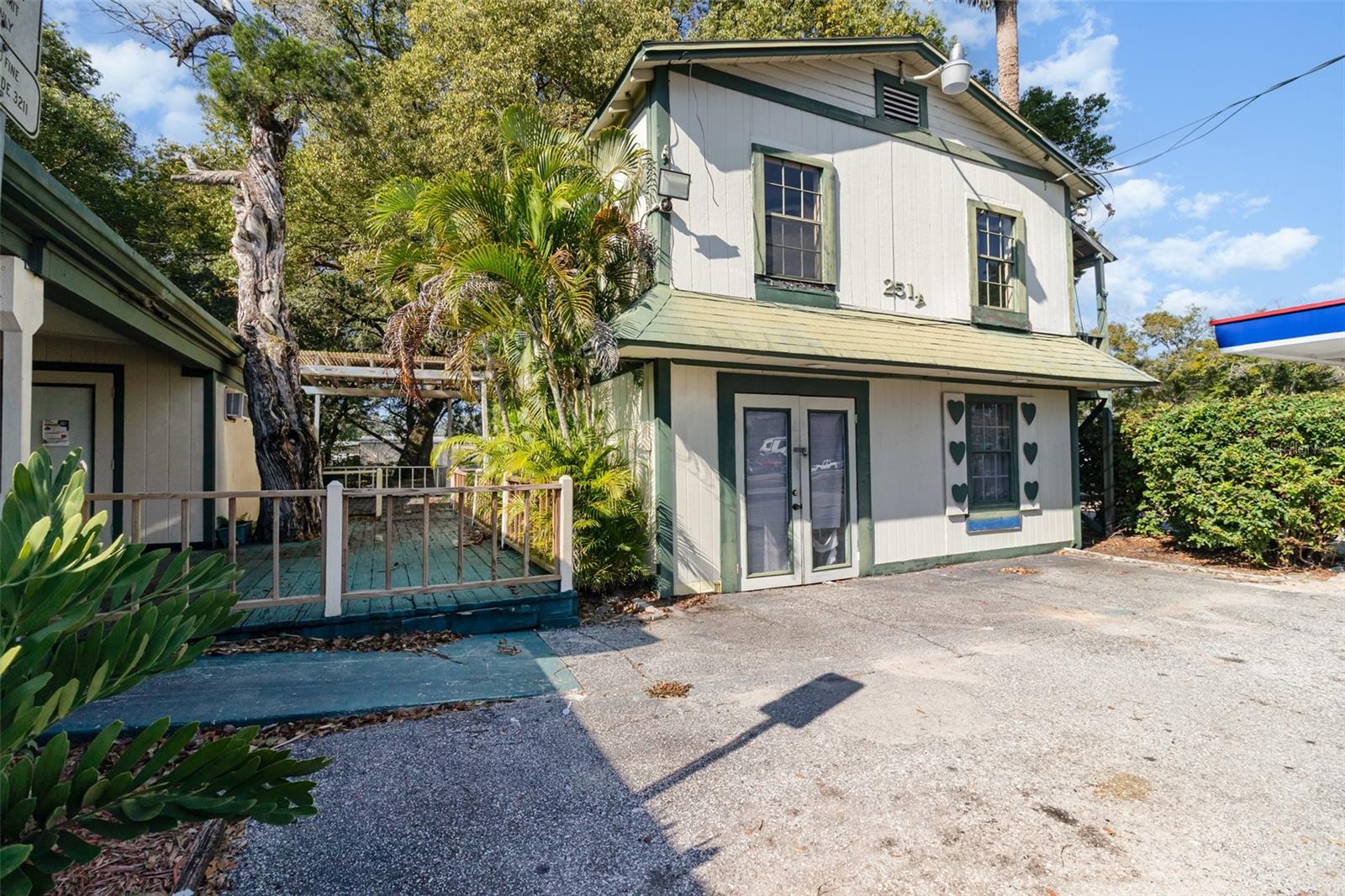 2516 Sanford Avenue, FL