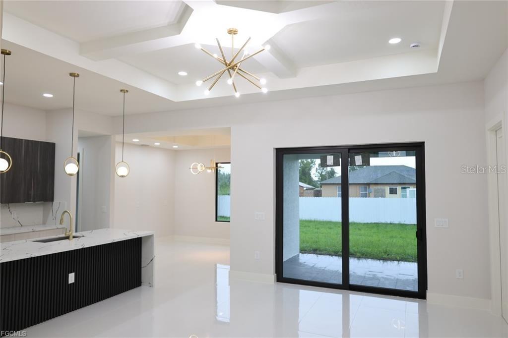 2800 33rd Street, FL