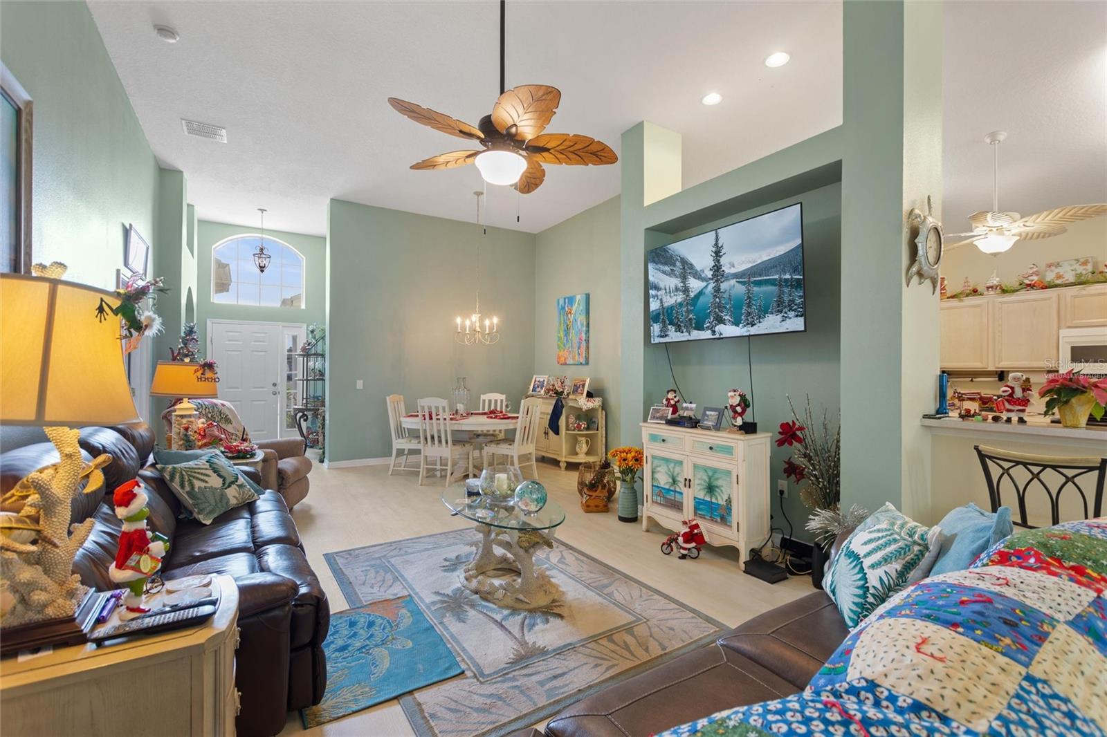 642 Vista Oaks Way, FL