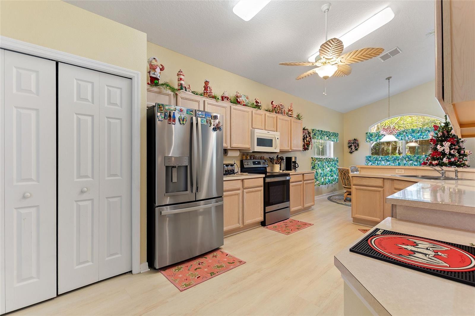 642 Vista Oaks Way, FL