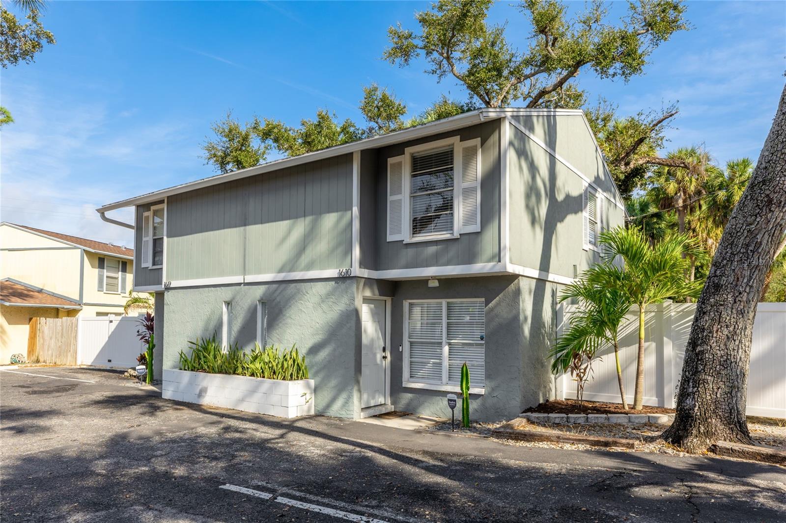 1610 & 1612 Orange Avenue, FL