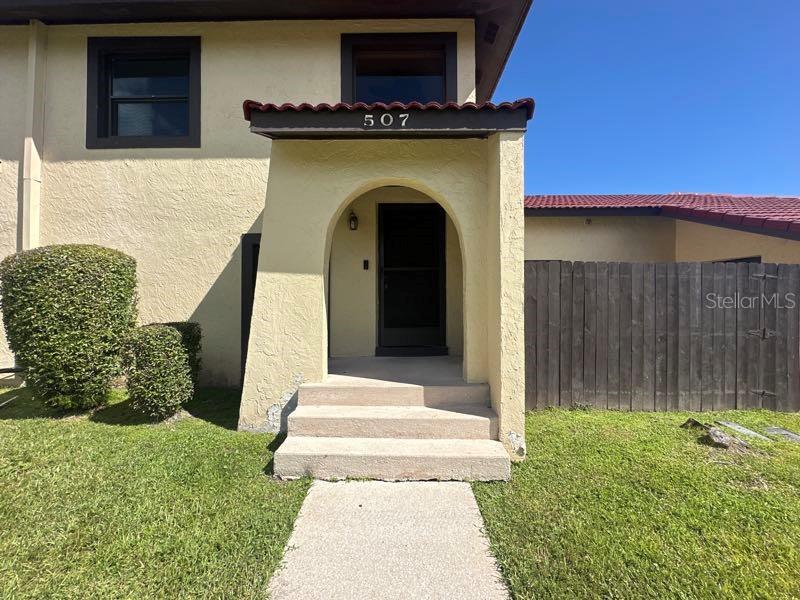 507 Hunter Circle, FL