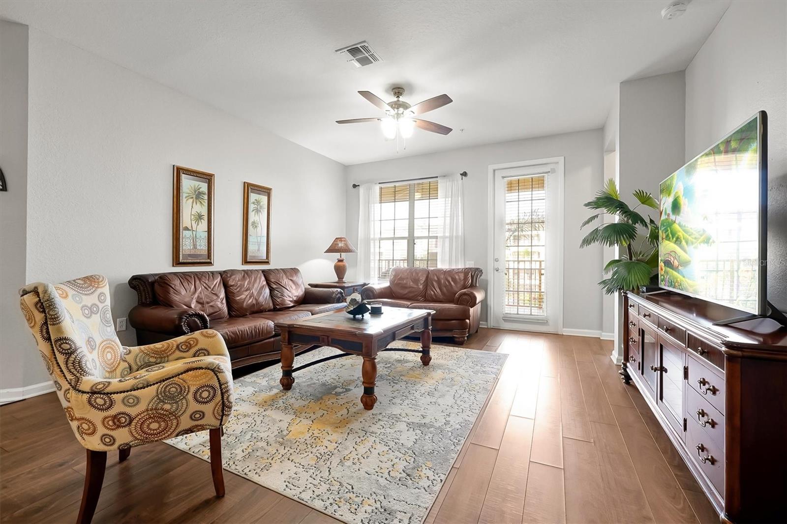 5036 Shoreway Loop, FL