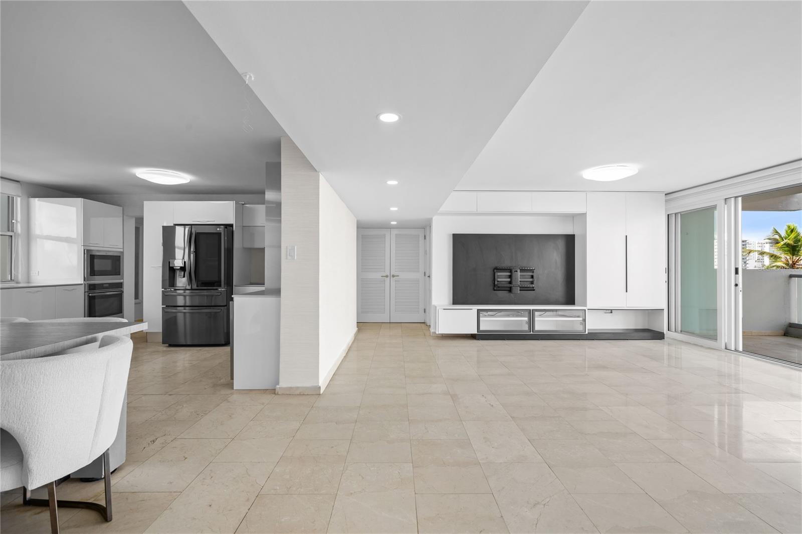#6 Mariano RamíRez Bages - Laguna Terrace, PR