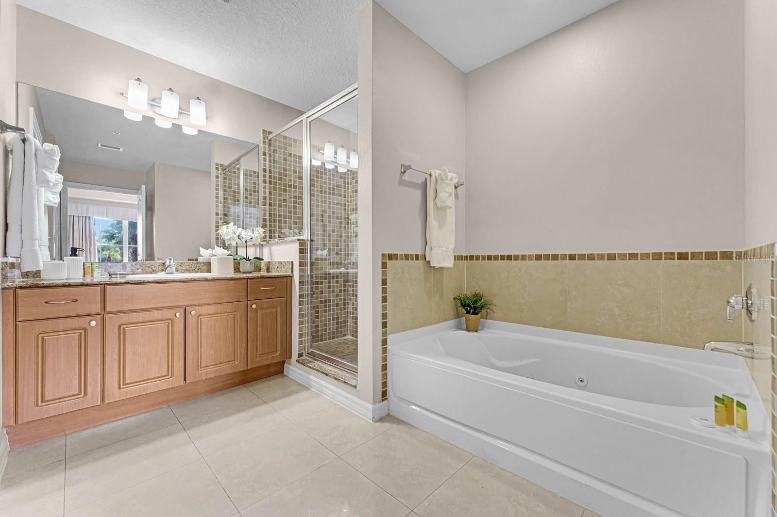 7383 Universal Boulevard, FL
