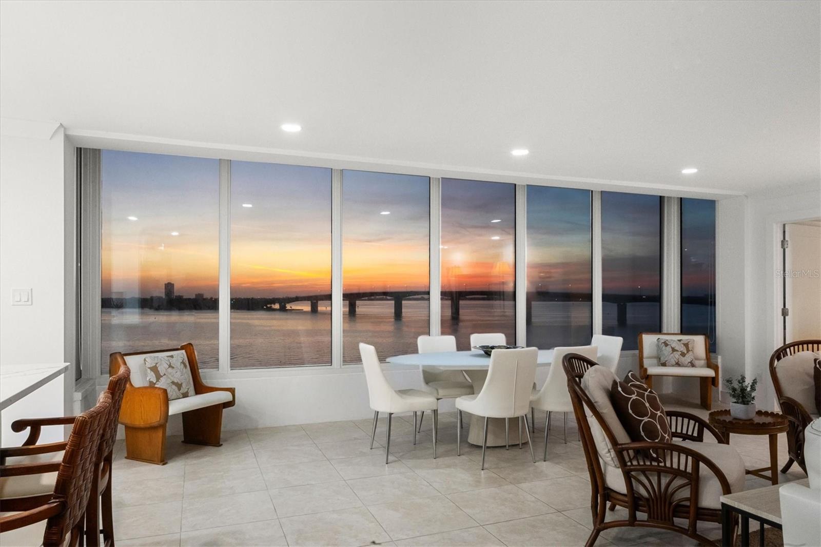 350 Golden Gate Point, FL