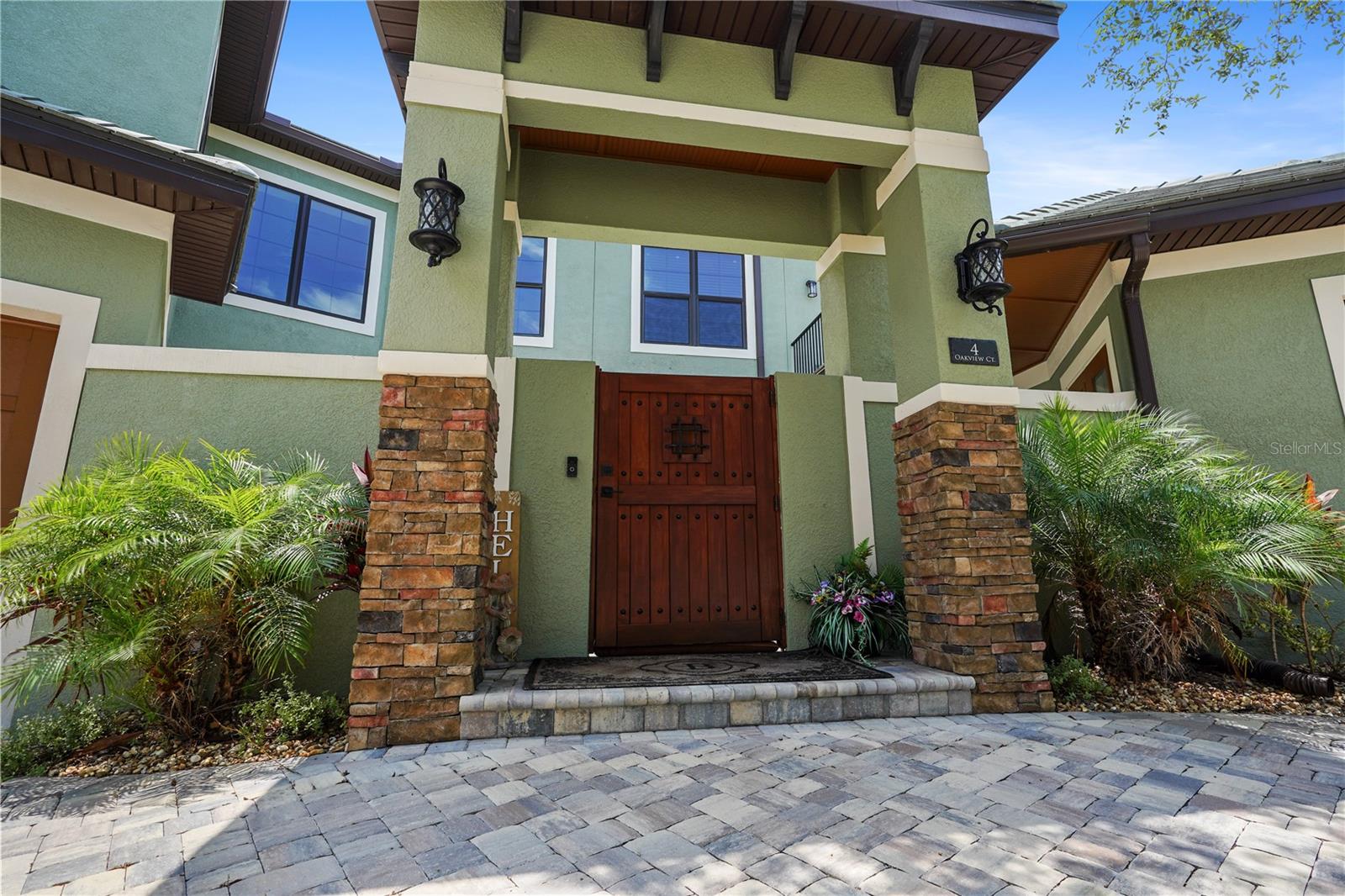4 Oakview Court, FL