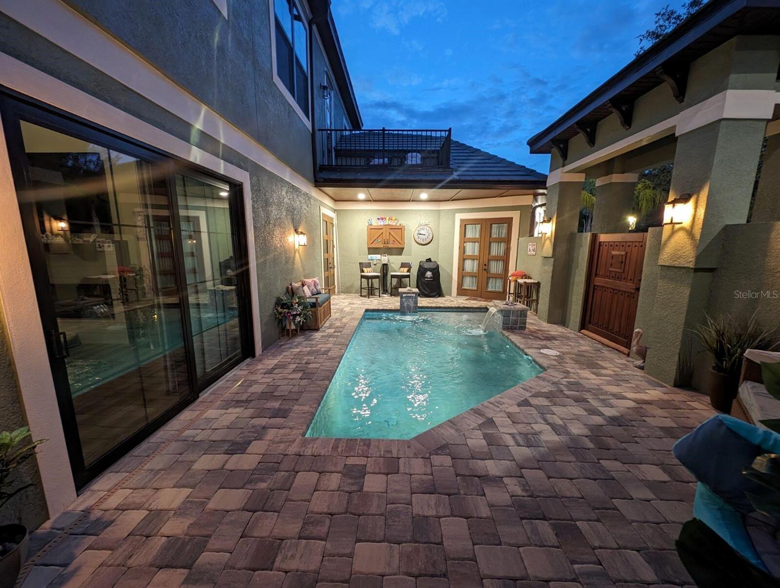 4 Oakview Court, FL