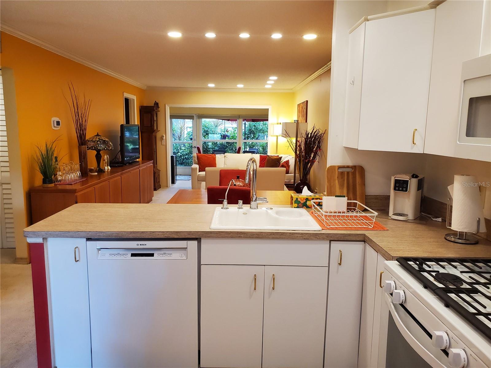 1403 Arrowhead Circle, FL