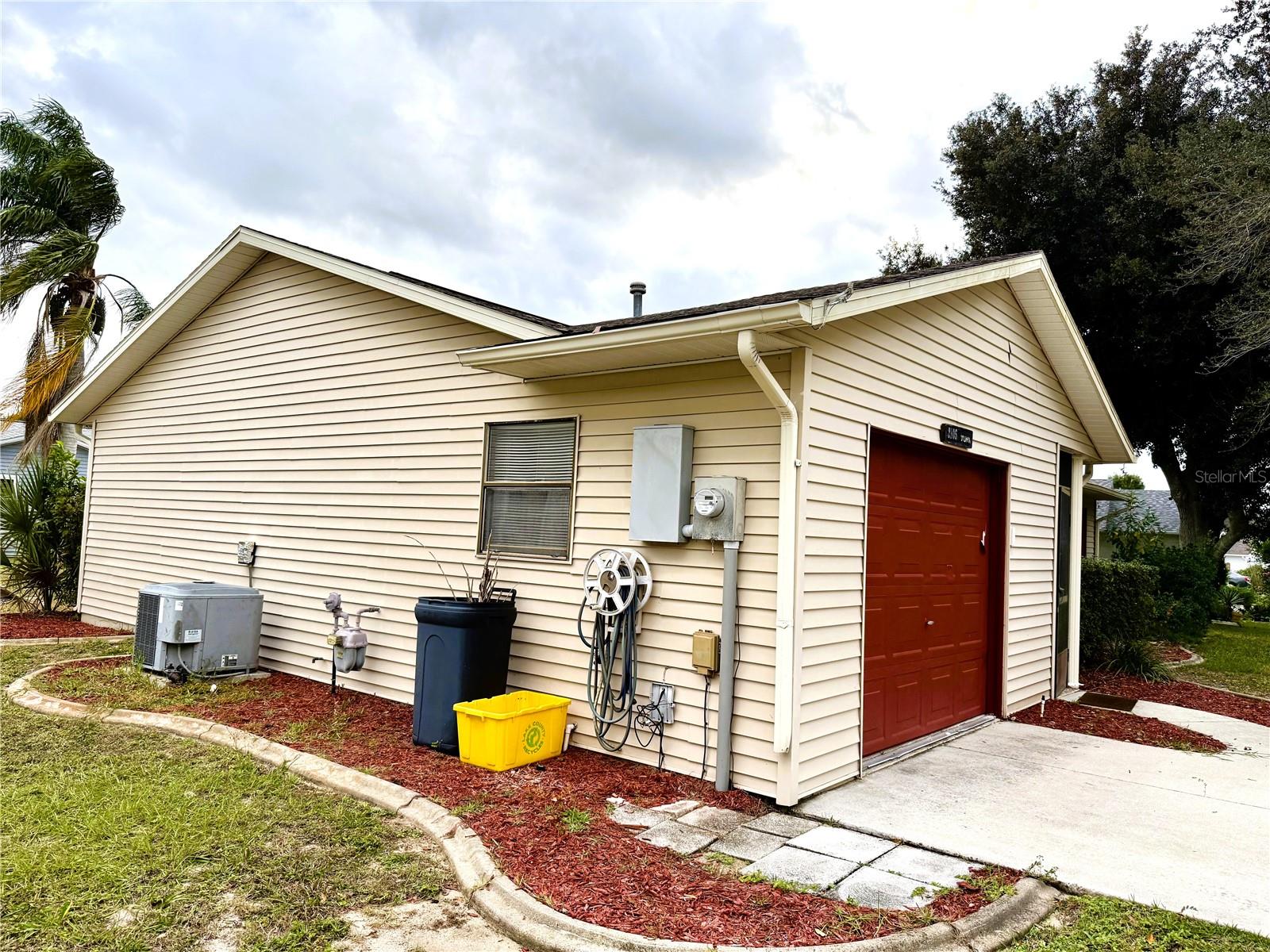 2105 Greenlaw Court, FL