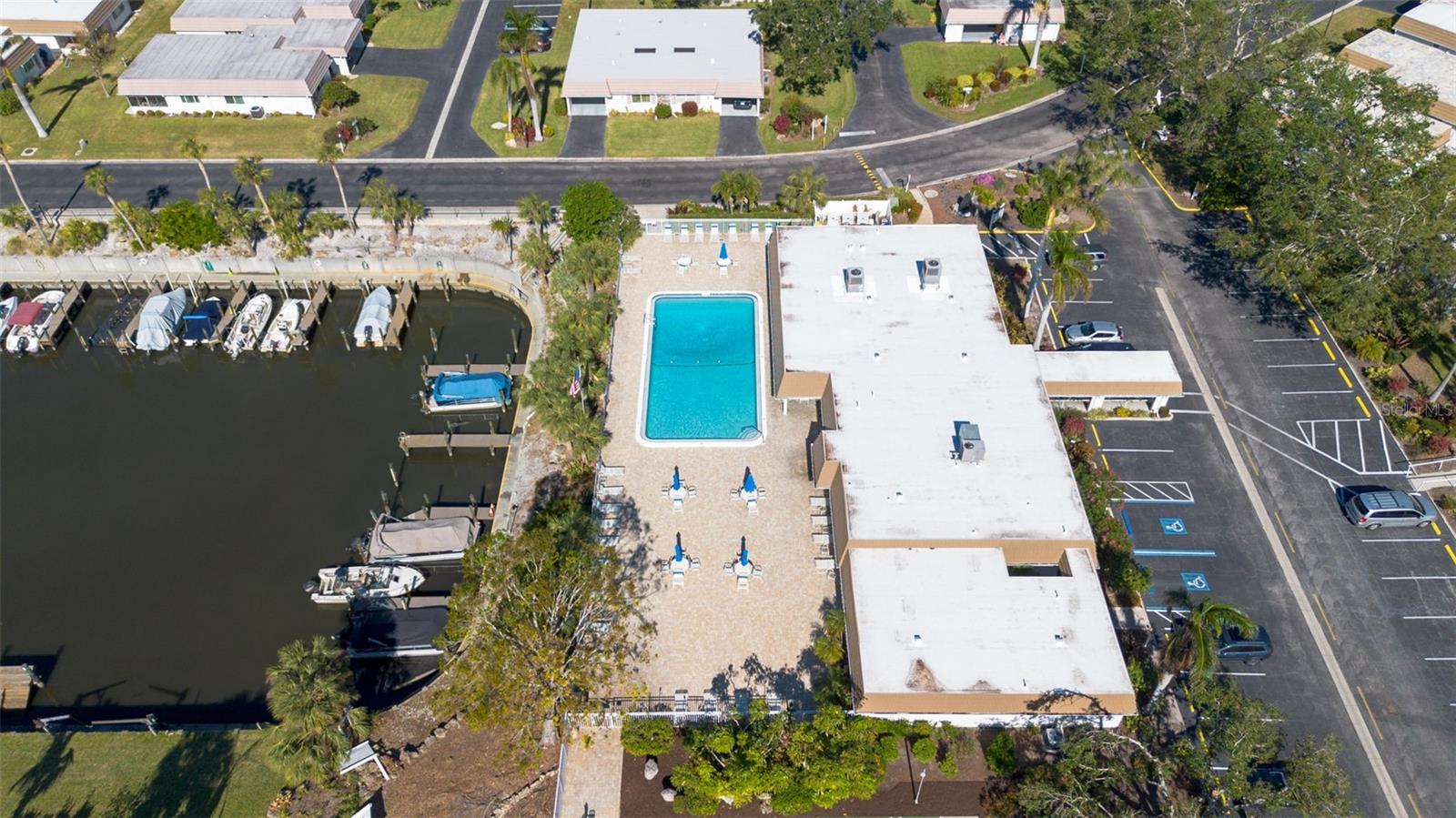 2305 Riverbluff Parkway, FL