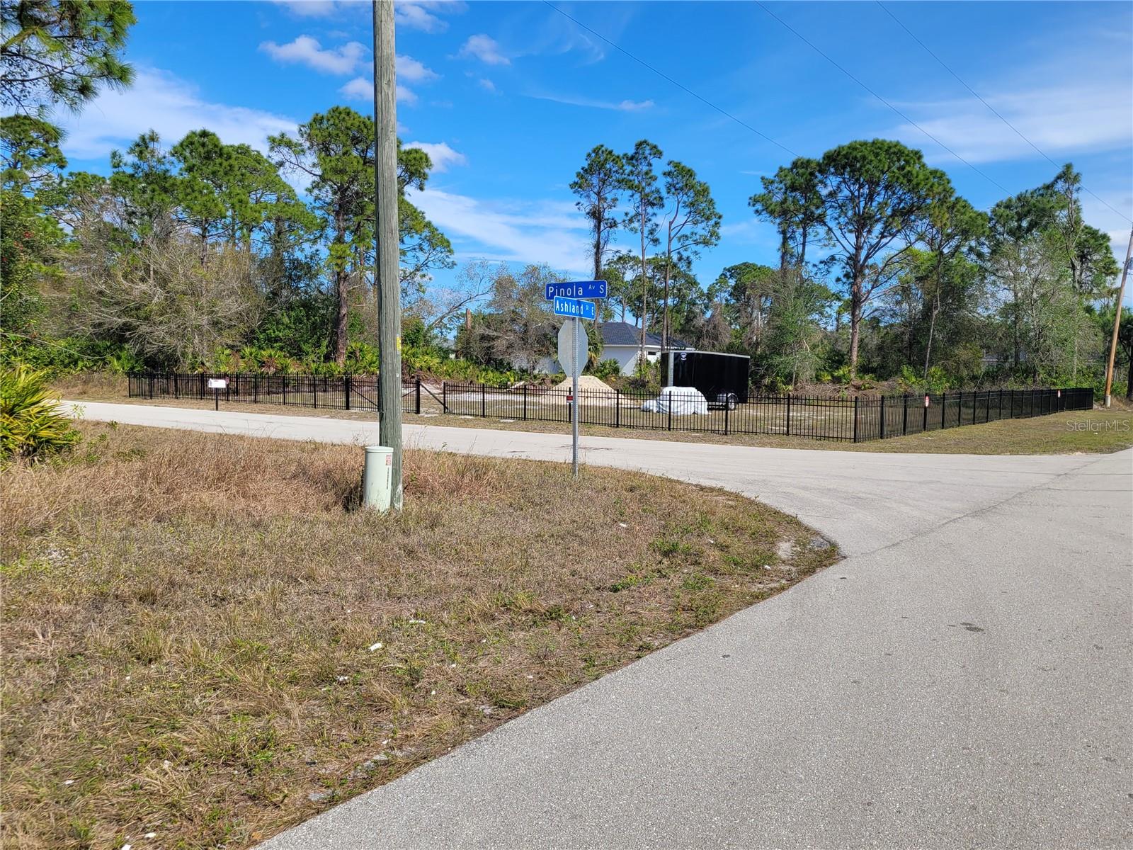 236 Pinola Avenue, FL