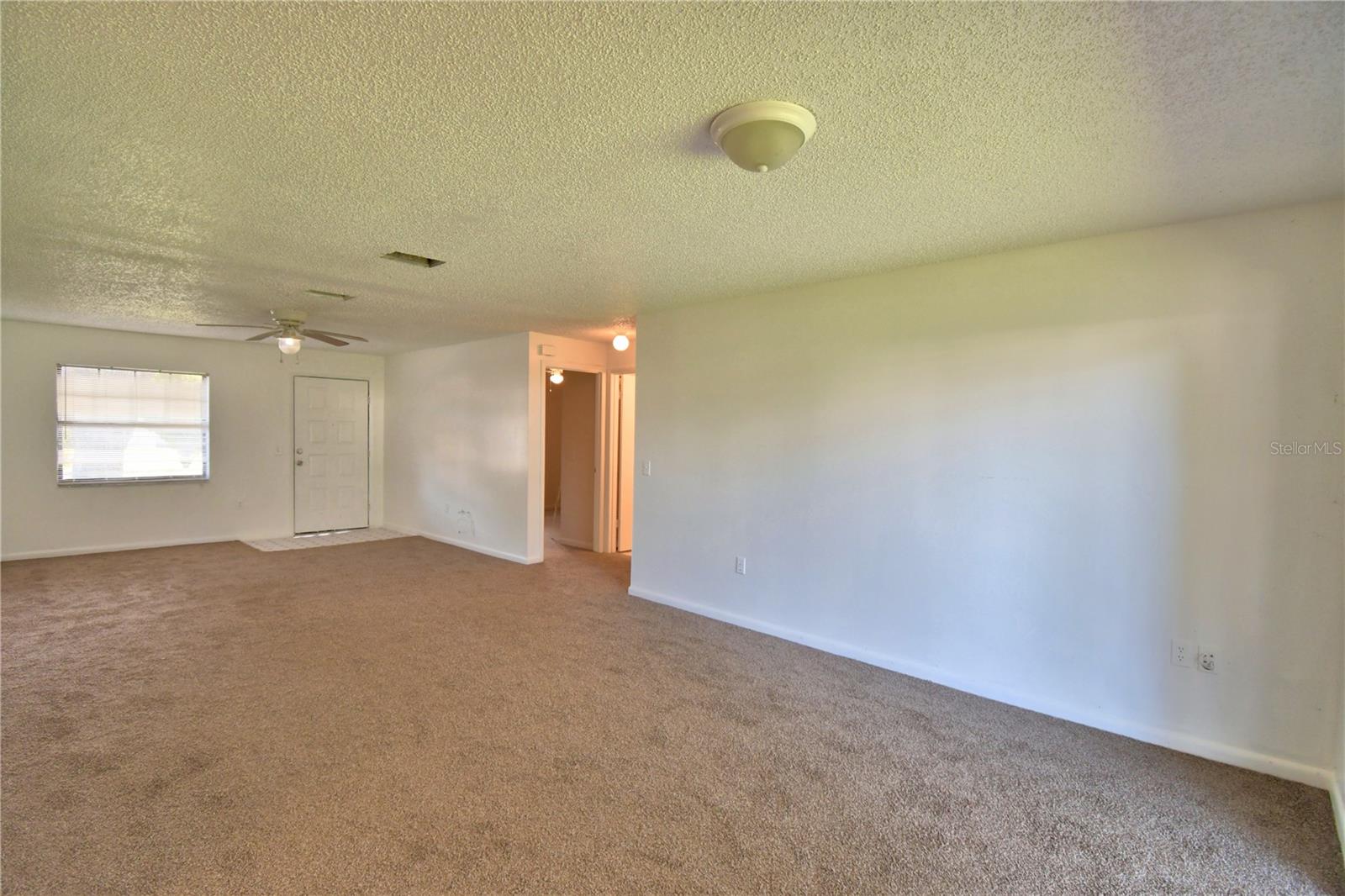 373 Lake Daisy Circle, FL