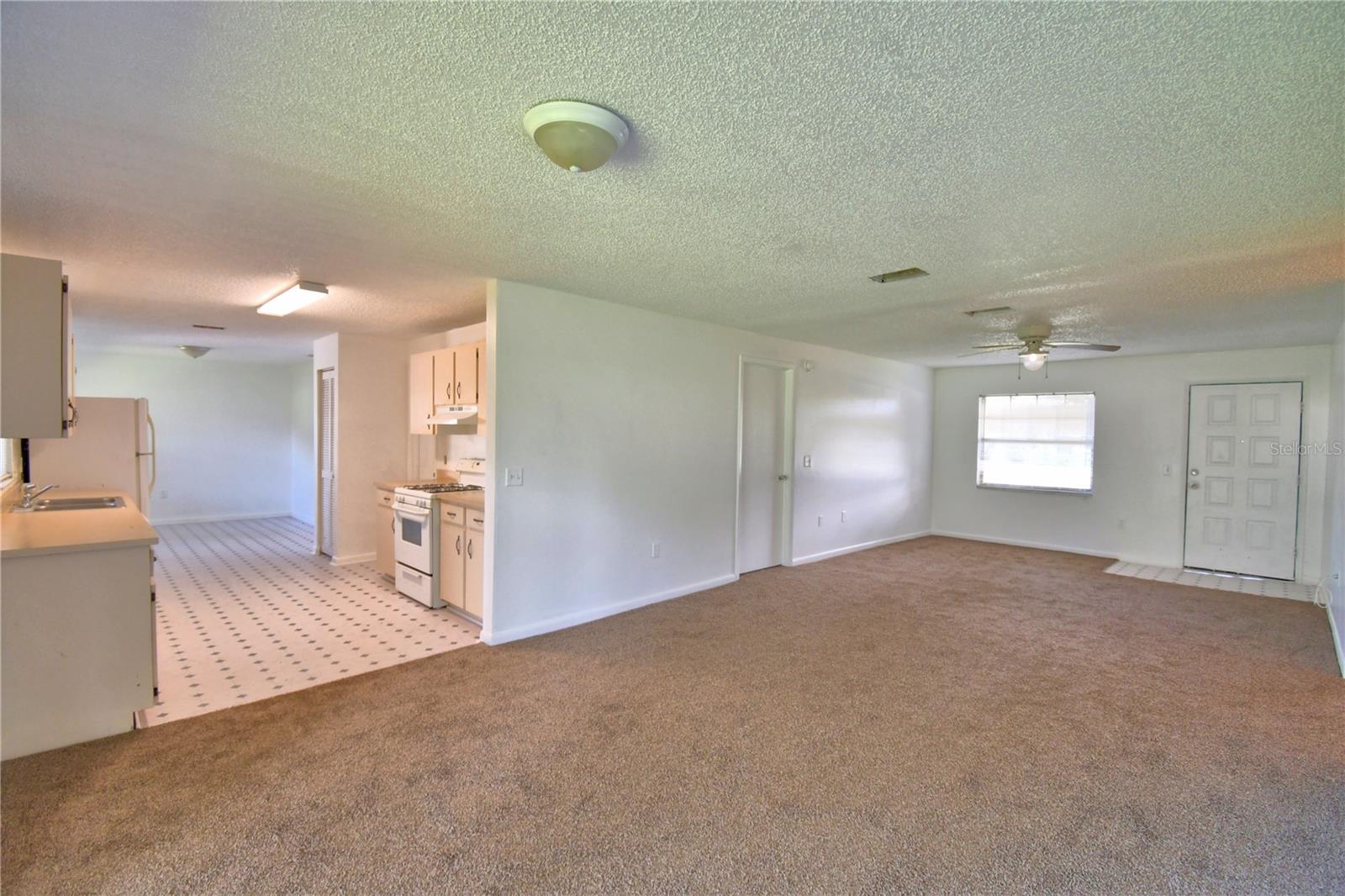 373 Lake Daisy Circle, FL