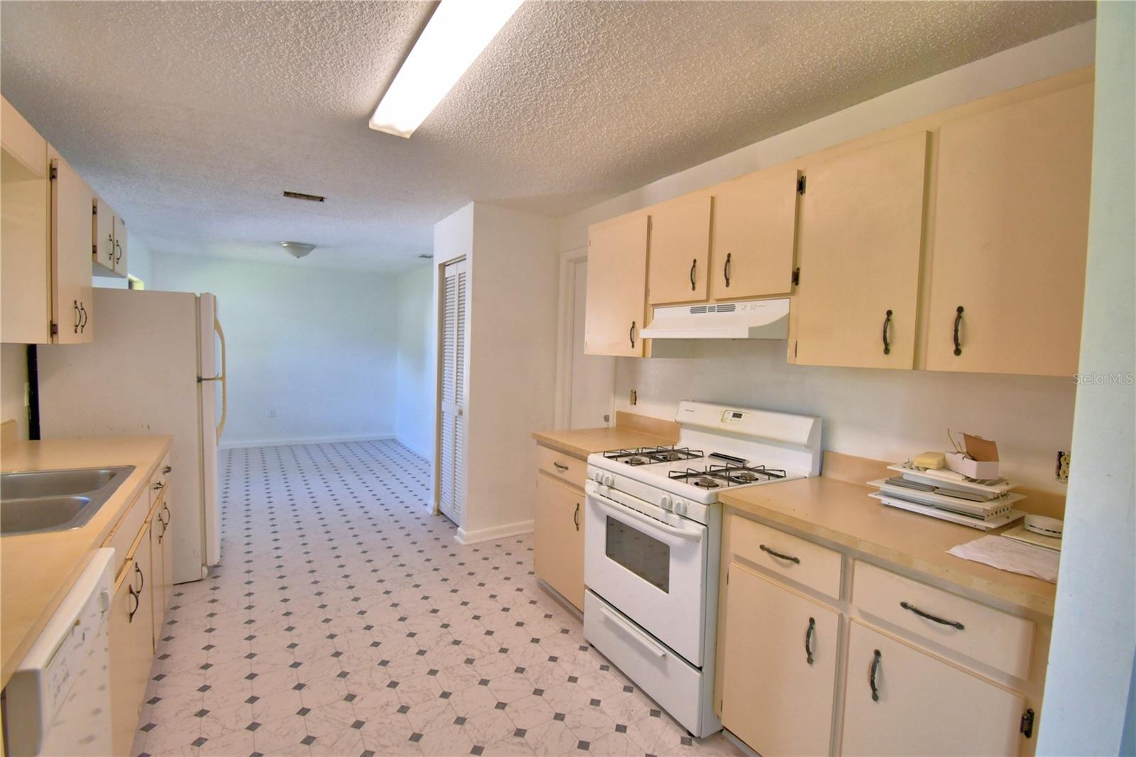 373 Lake Daisy Circle, FL