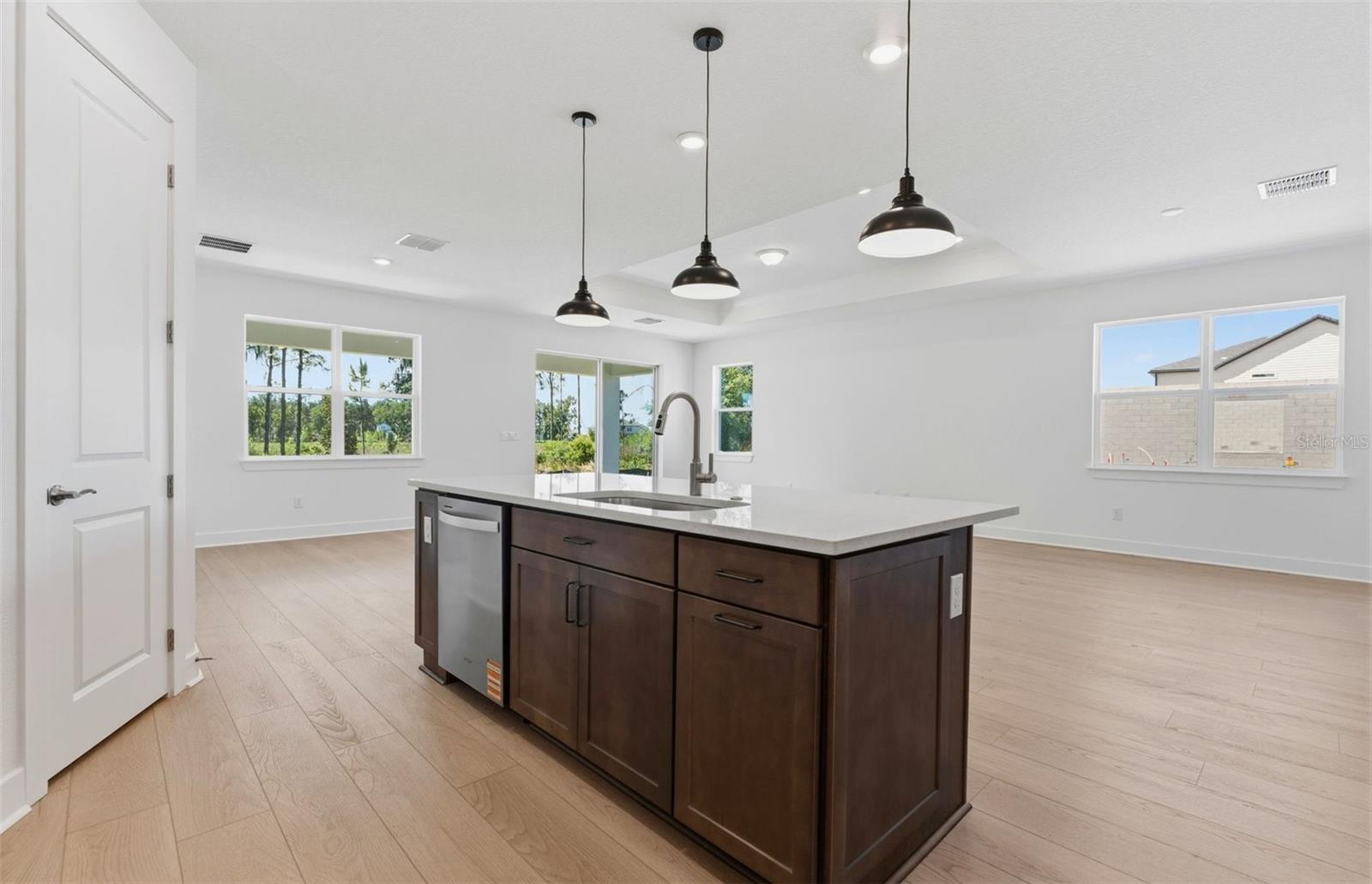 1662 Shields Point, FL