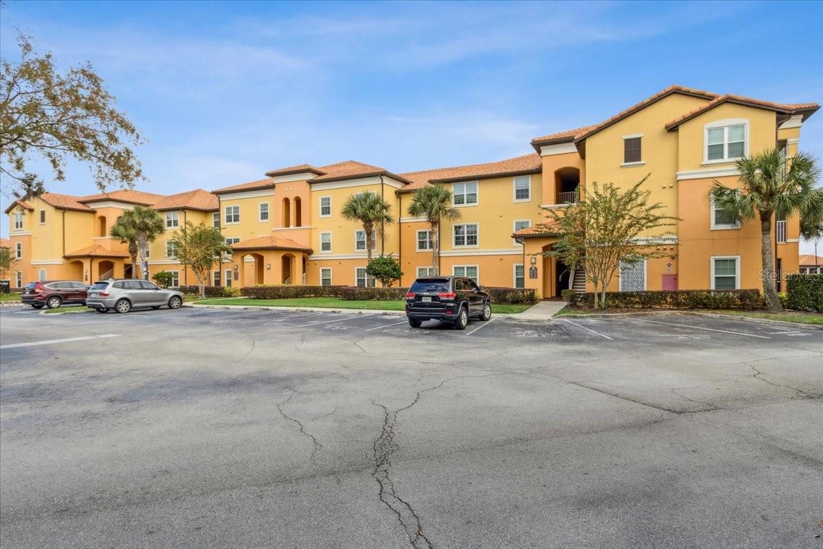 5479 Vineland Road, FL