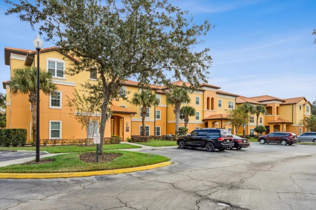 5479 Vineland Road, FL
