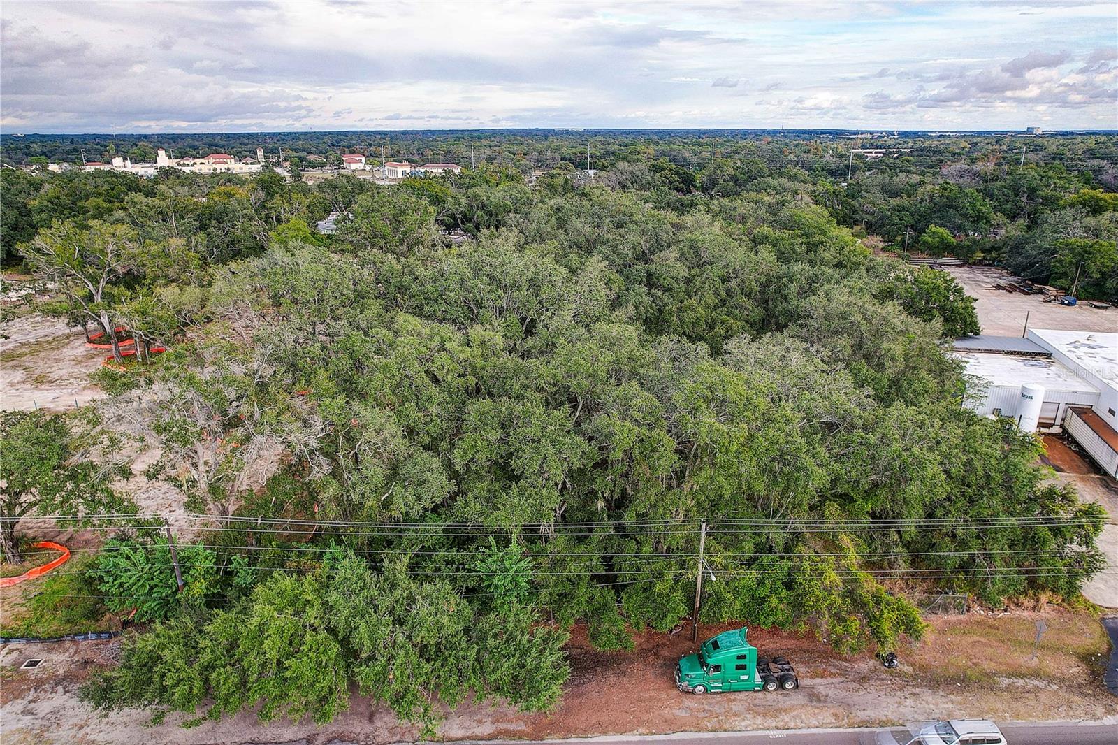 6905 & 6907 Rowlett Park Drive, FL