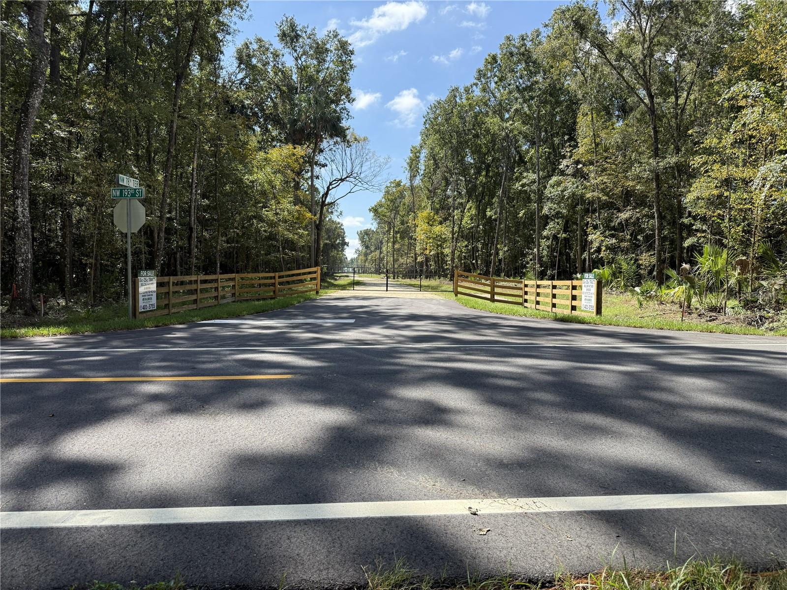 Dr #7 (10ac) 193rd St, FL
