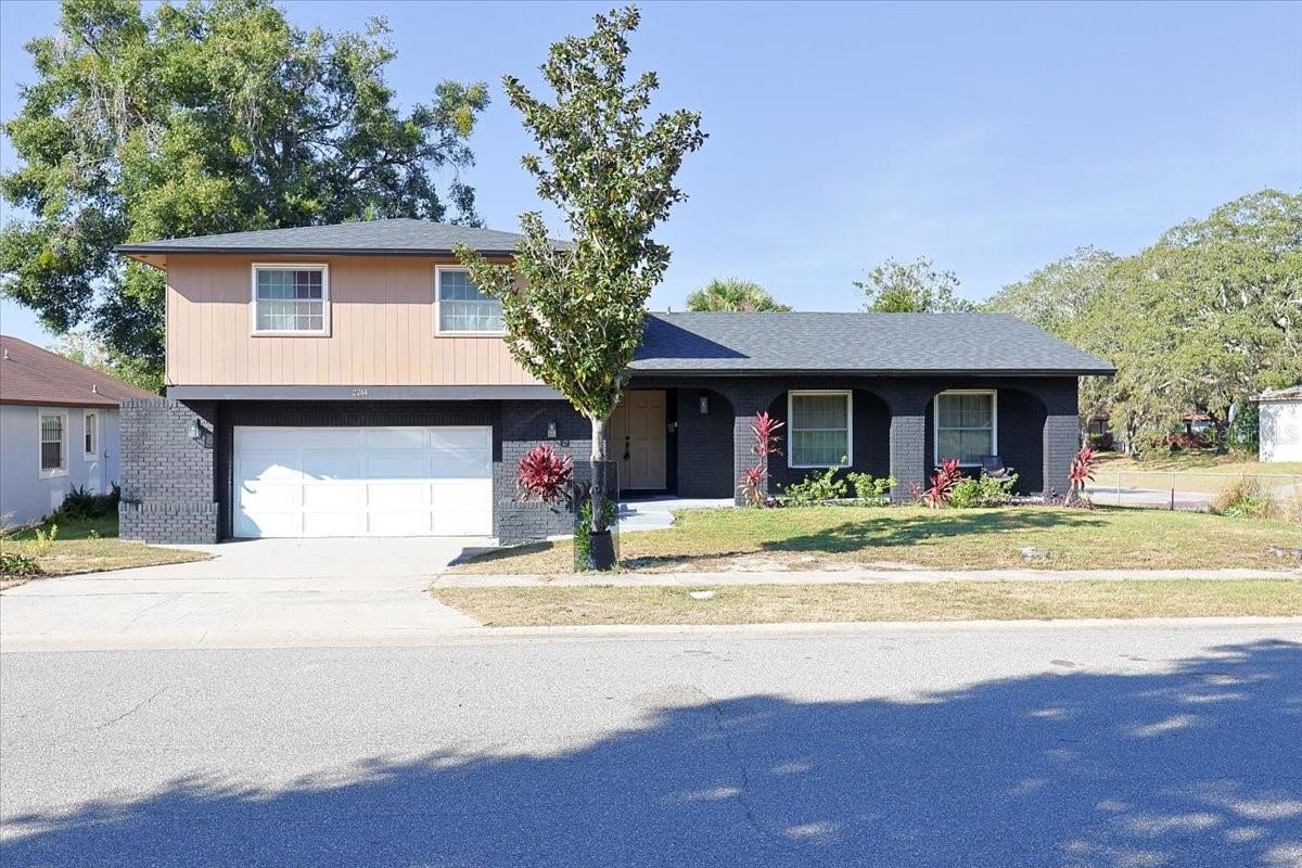 2244 Menomonee Court, FL