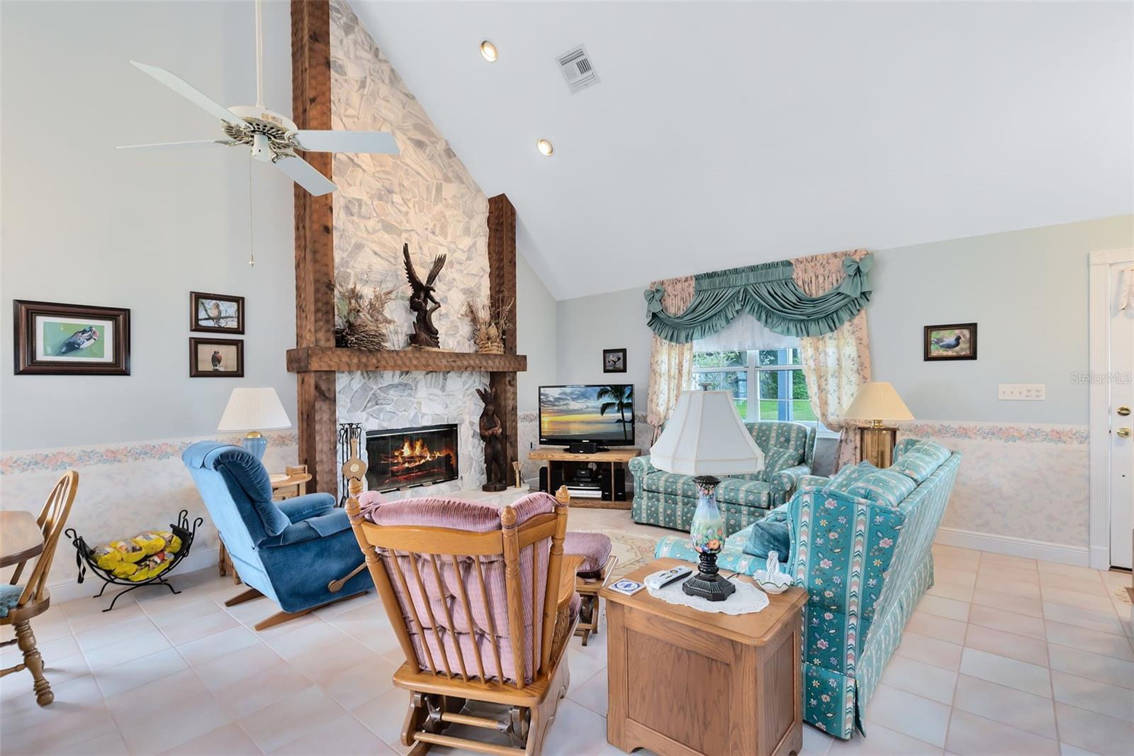 435 Lantern Drive, FL