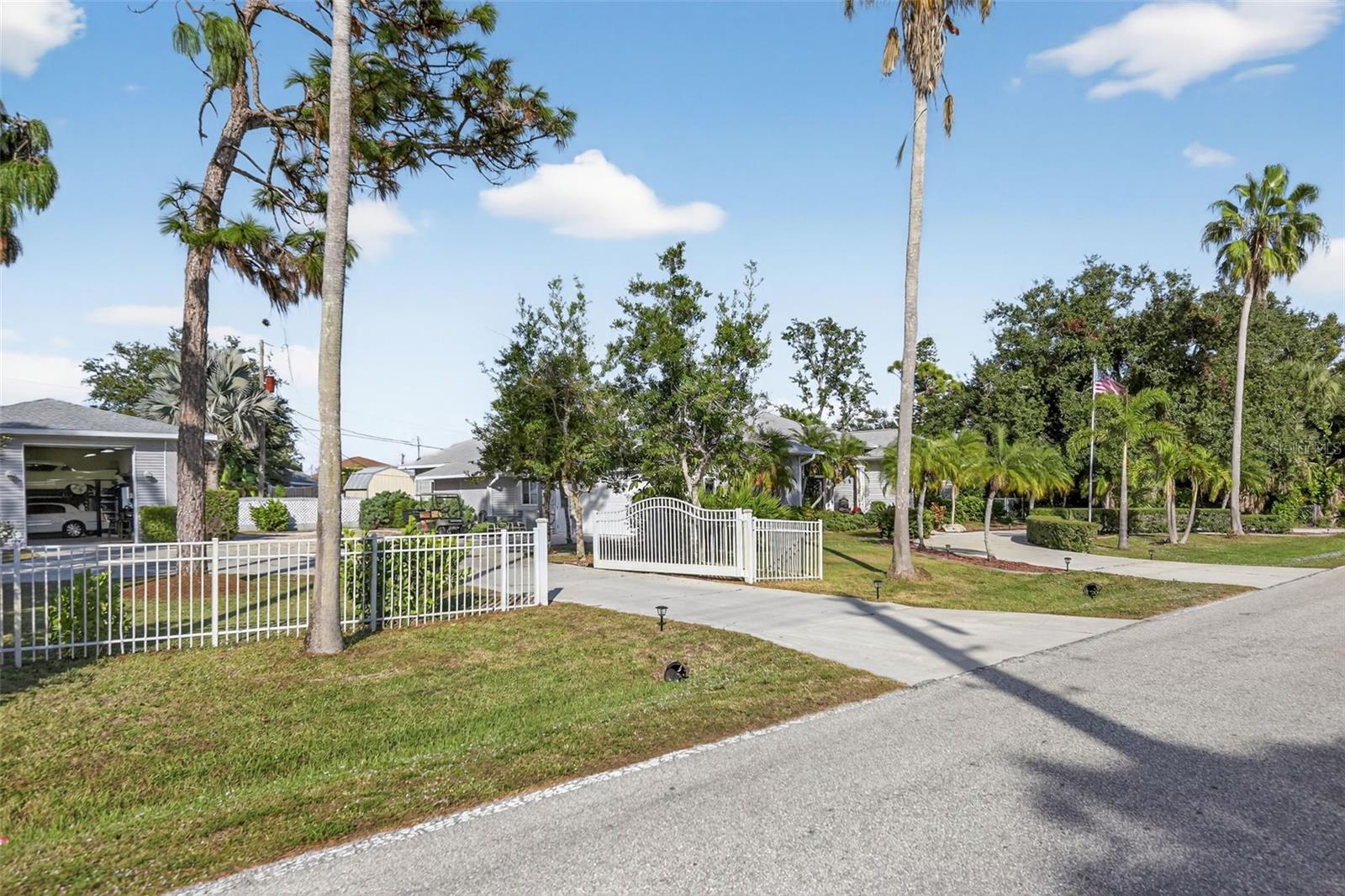 820 Bayshore Drive, FL