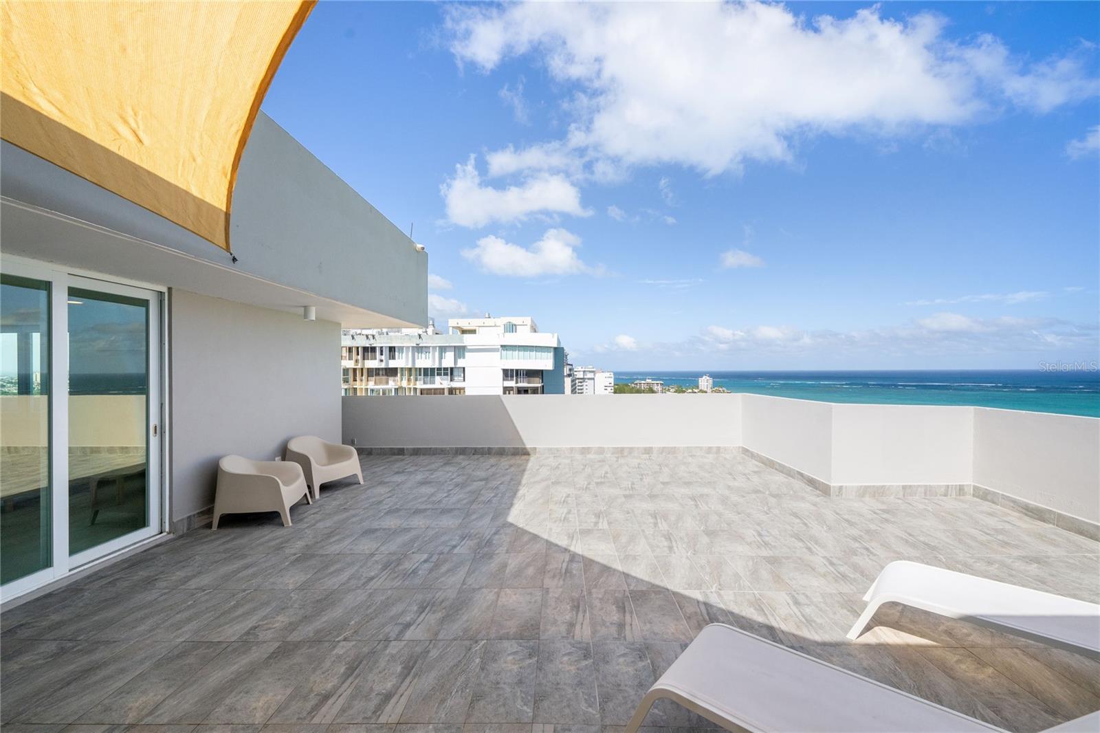 4123 Isla Verde Ave, Waldorf Tower, PR