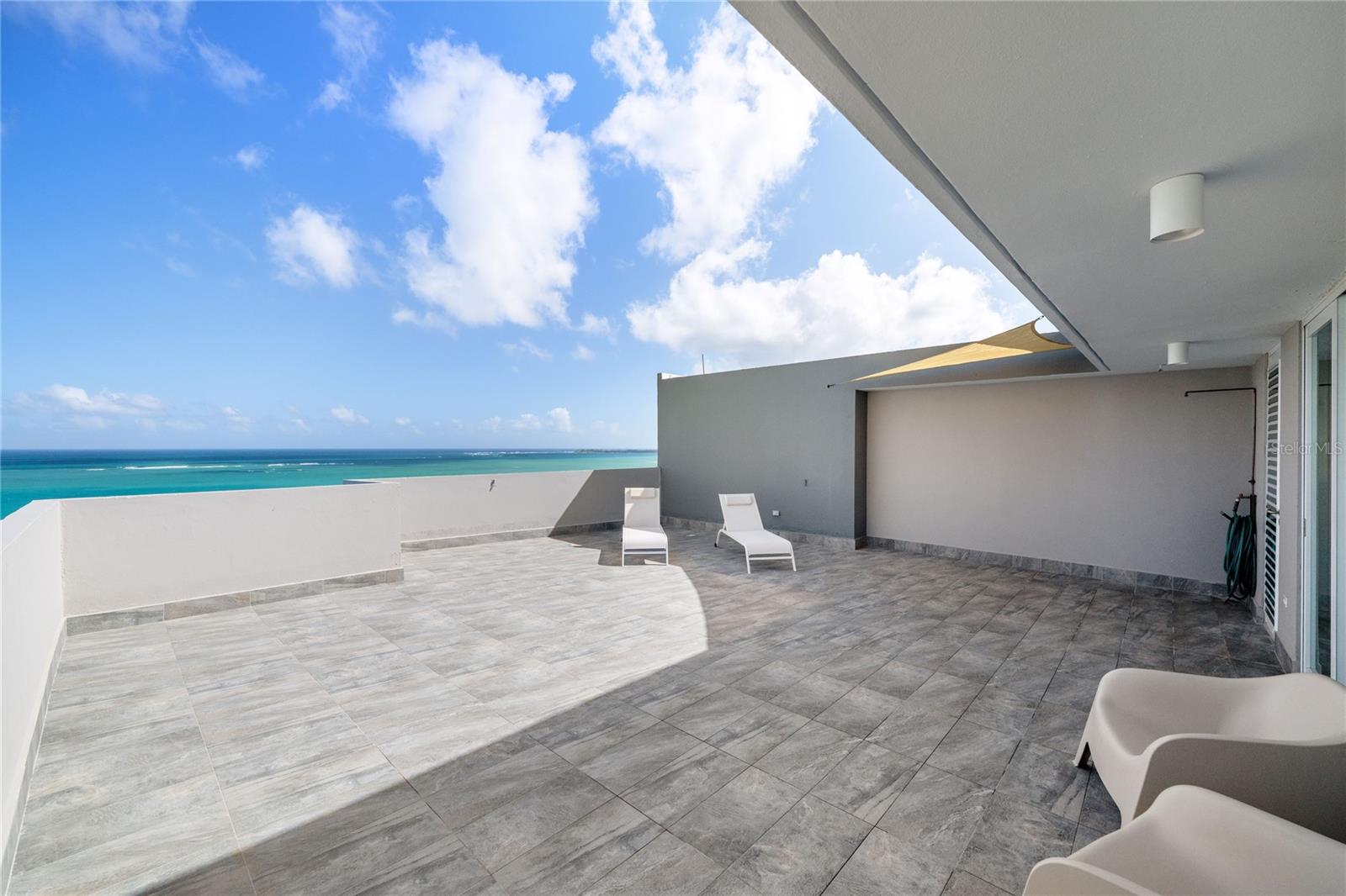 4123 Isla Verde Ave, Waldorf Tower, PR