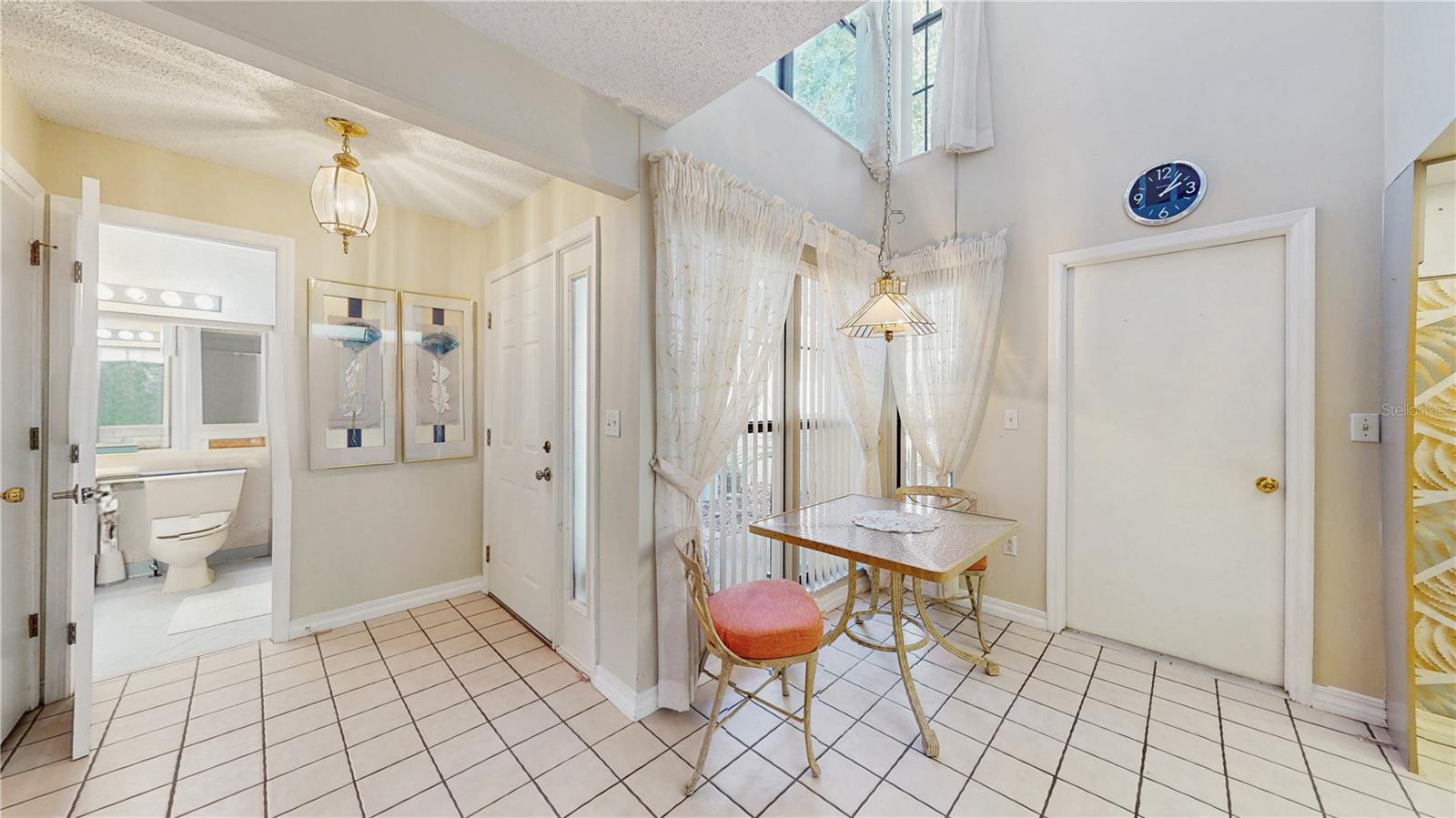 102 Coventry Lane, FL