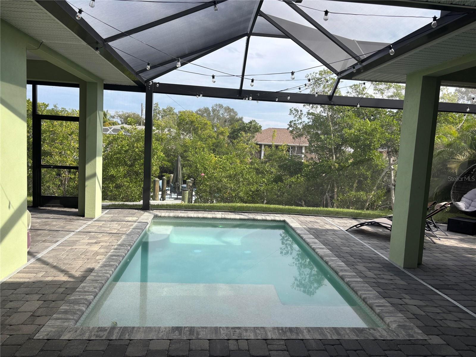 805 30th Court, FL