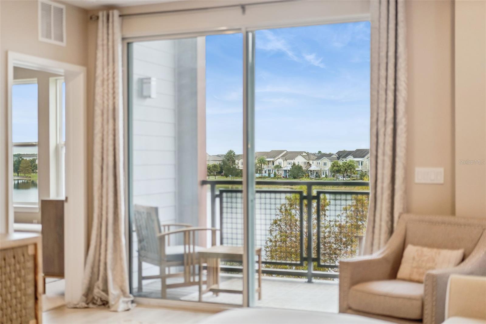7565 Laureate Boulevard, FL