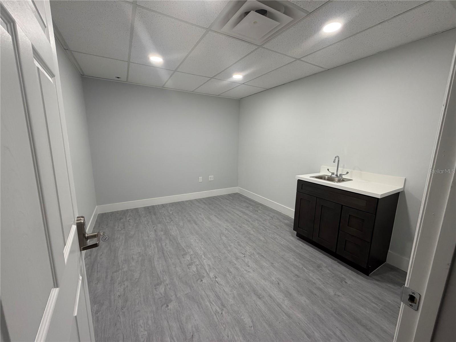 587 State Road 434, FL