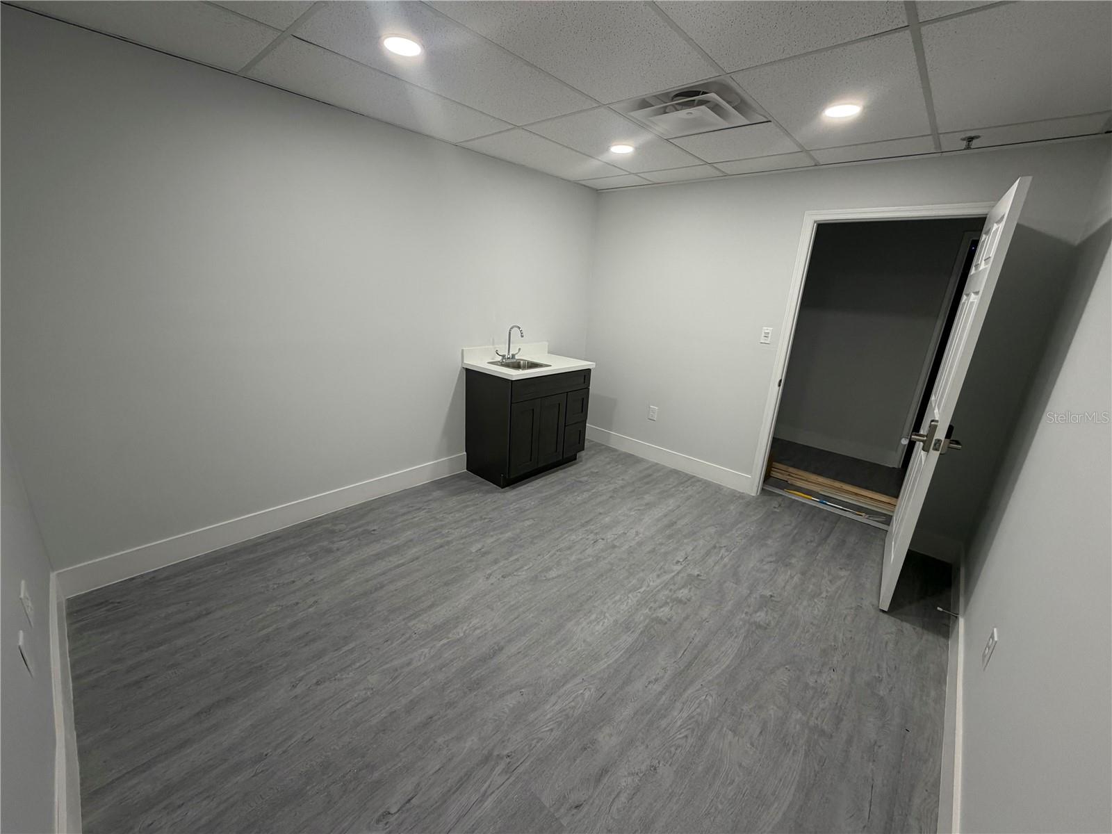 587 State Road 434, FL