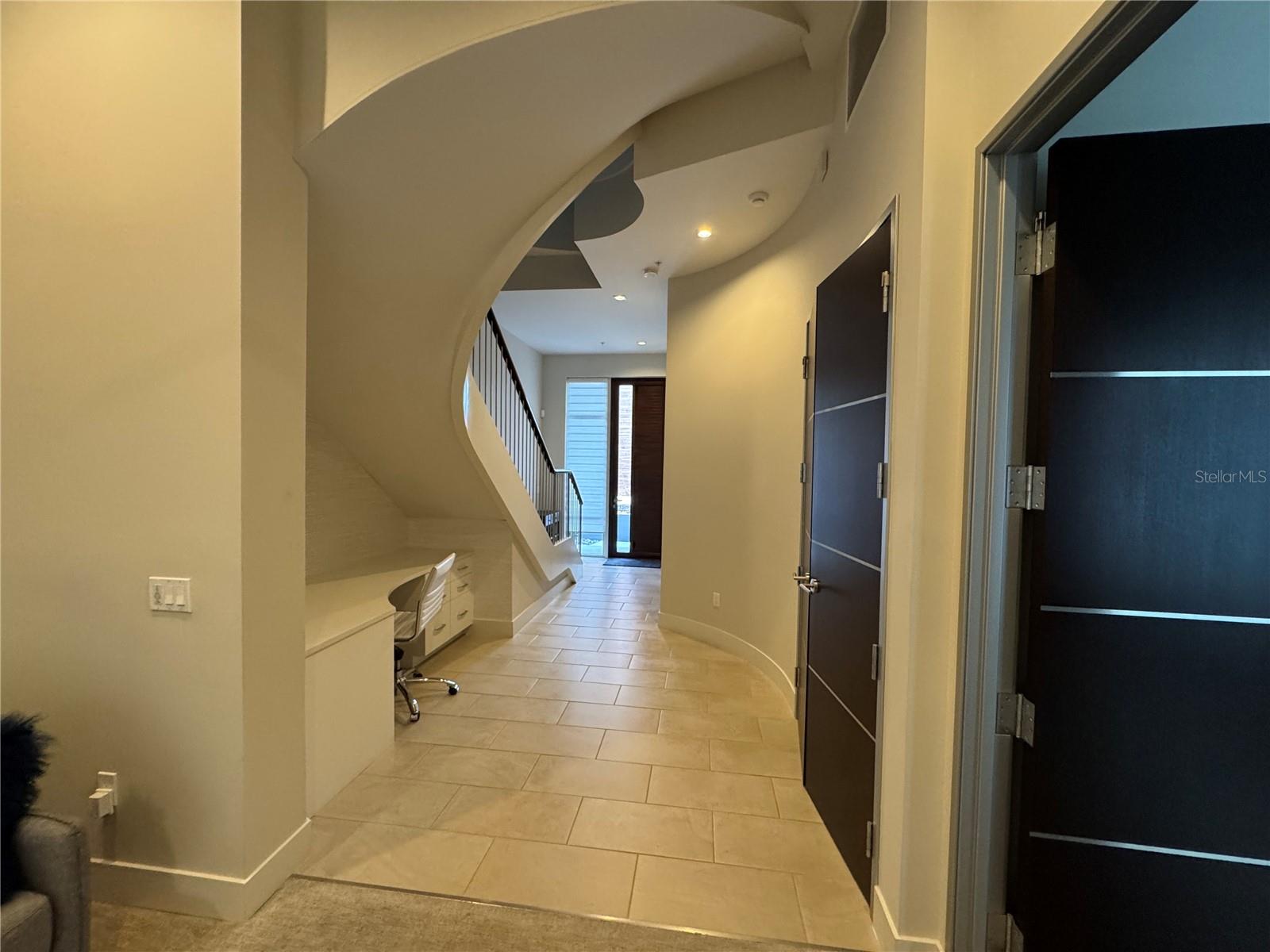 239 Cosmopolitan Court, FL