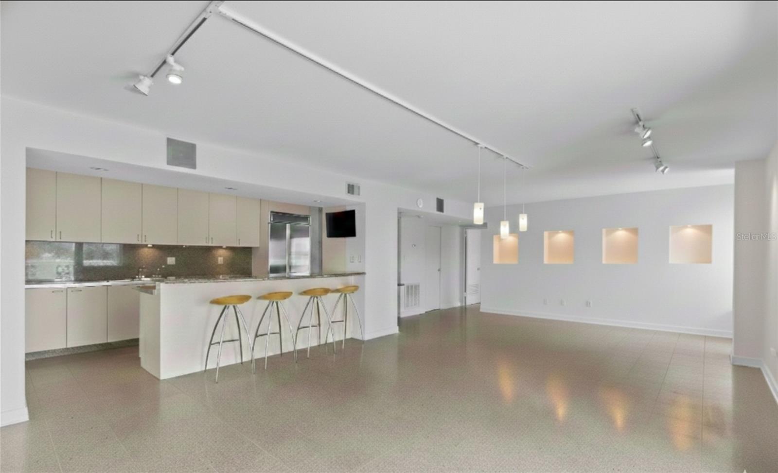 2401 Bayshore Boulevard, FL